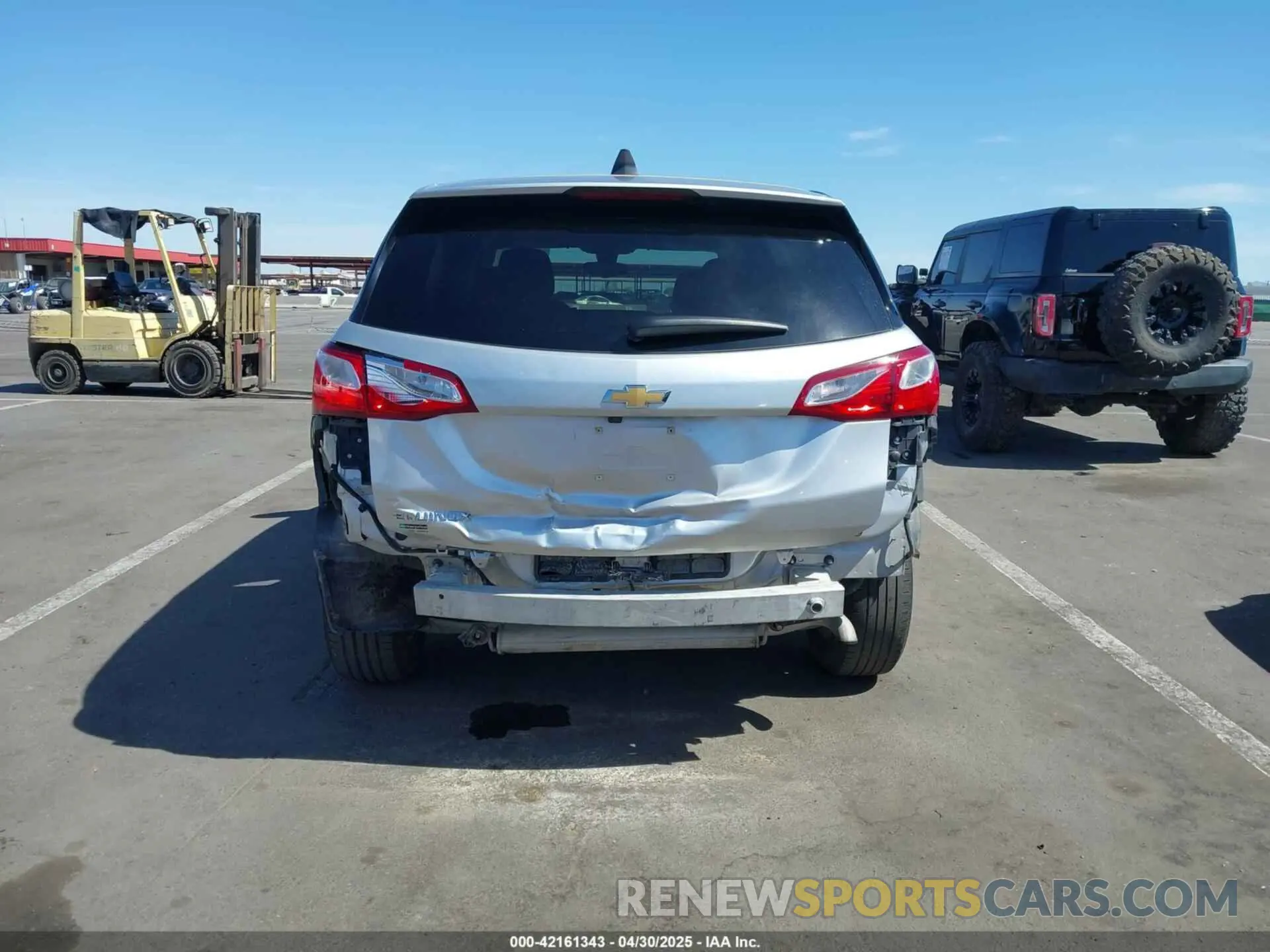 17 Photograph of a damaged car 3GNAXHEVXLS520567 CHEVROLET EQUINOX 2020