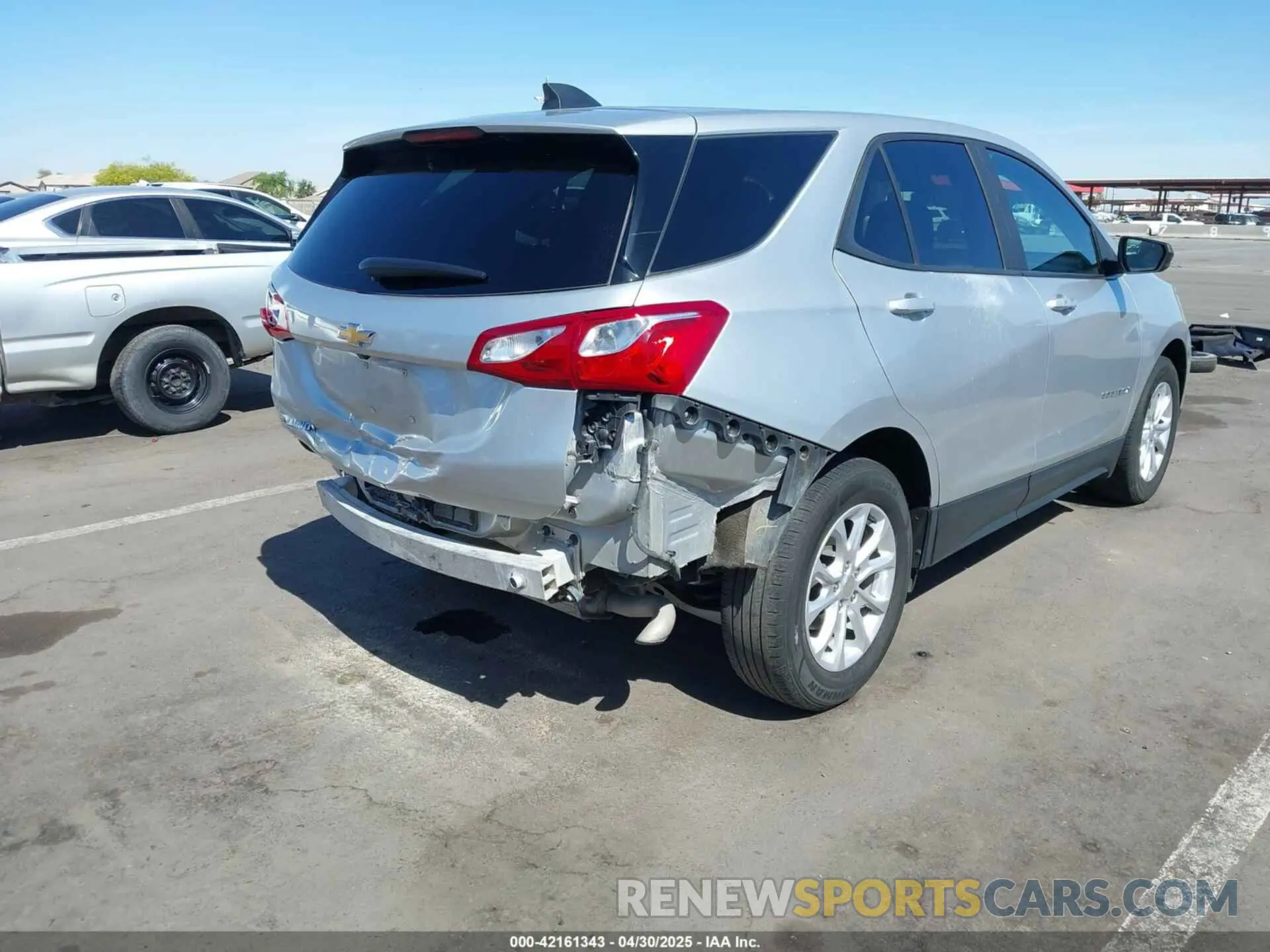 4 Photograph of a damaged car 3GNAXHEVXLS520567 CHEVROLET EQUINOX 2020