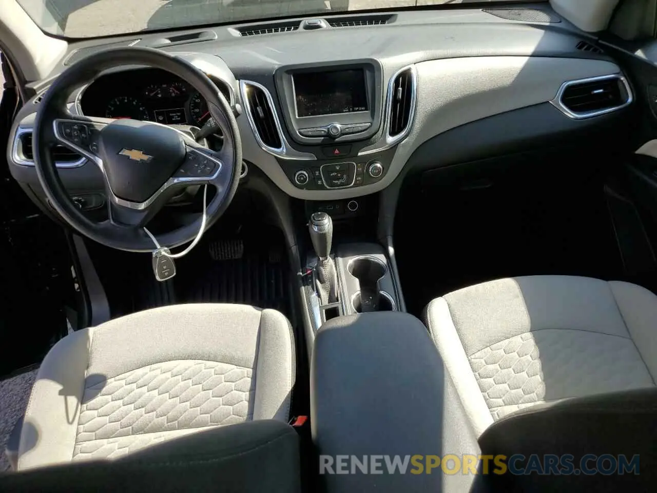 8 Photograph of a damaged car 3GNAXHEVXLS557344 CHEVROLET EQUINOX 2020