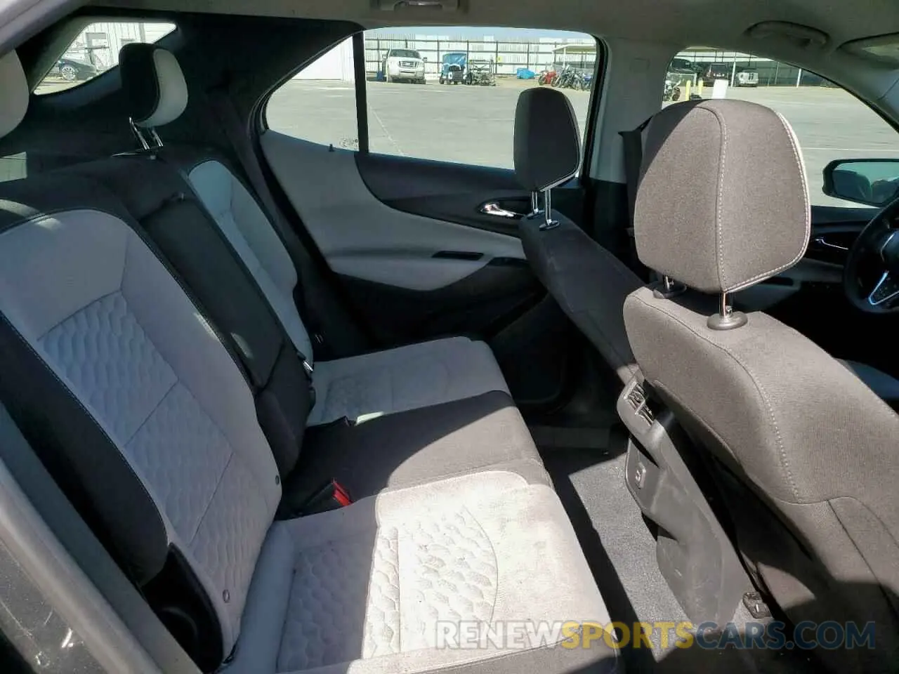11 Photograph of a damaged car 3GNAXHEVXLS582907 CHEVROLET EQUINOX 2020