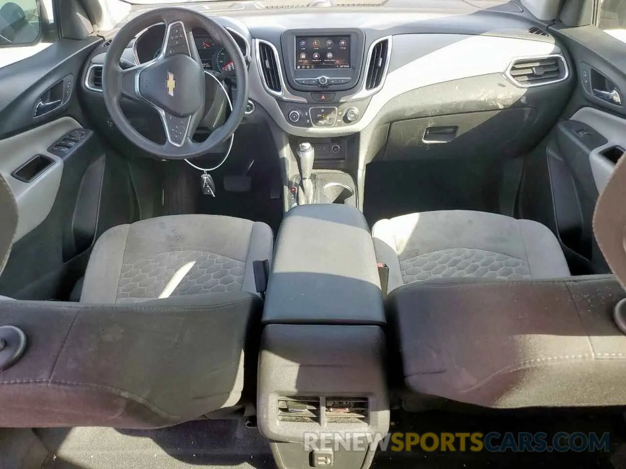 8 Photograph of a damaged car 3GNAXHEVXLS582907 CHEVROLET EQUINOX 2020