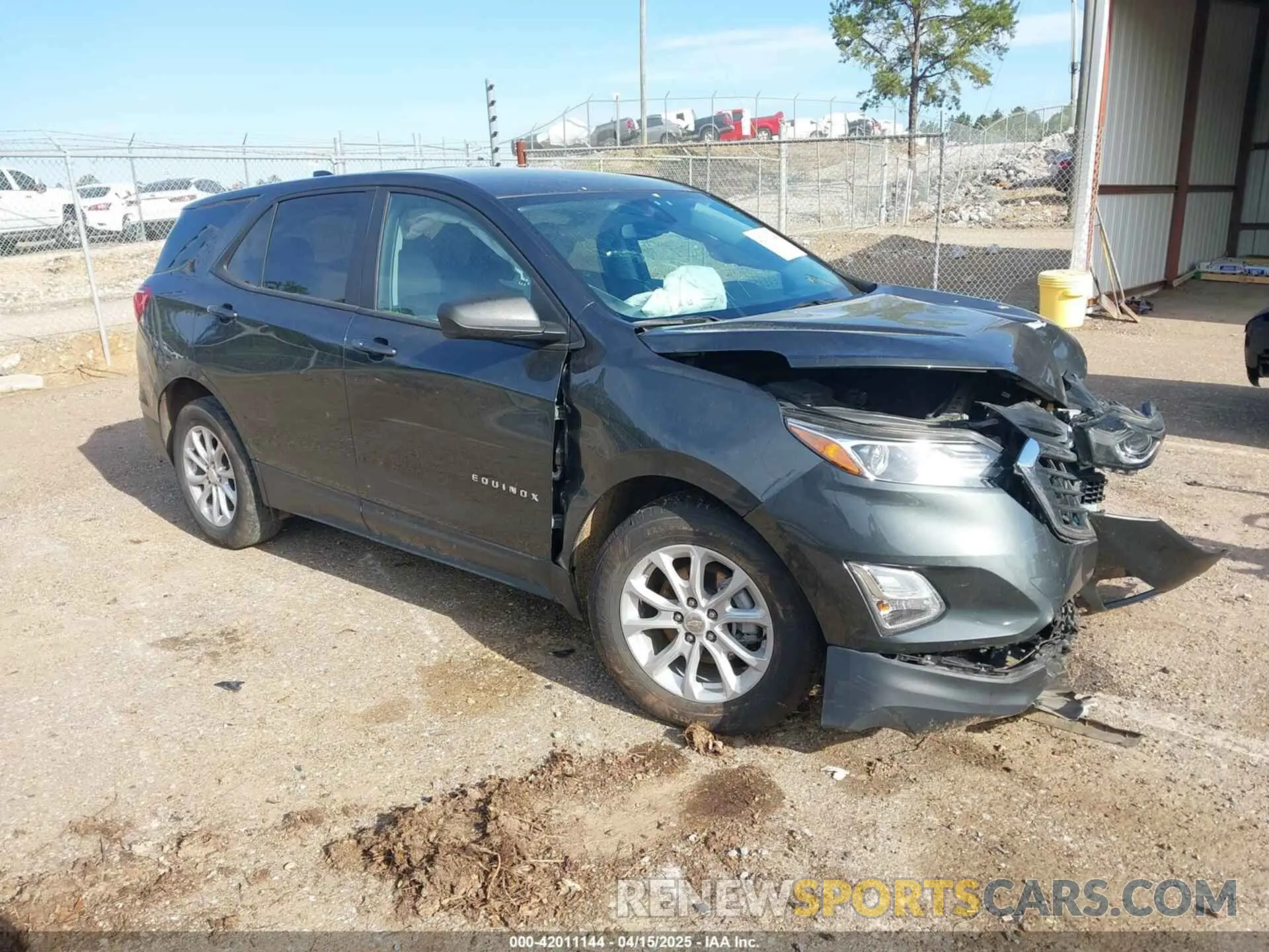 1 Photograph of a damaged car 3GNAXHEVXLS597357 CHEVROLET EQUINOX 2020