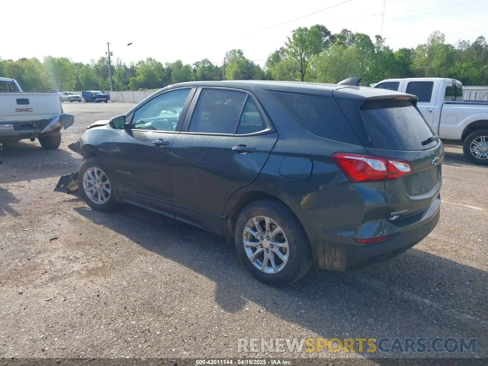 3 Photograph of a damaged car 3GNAXHEVXLS597357 CHEVROLET EQUINOX 2020