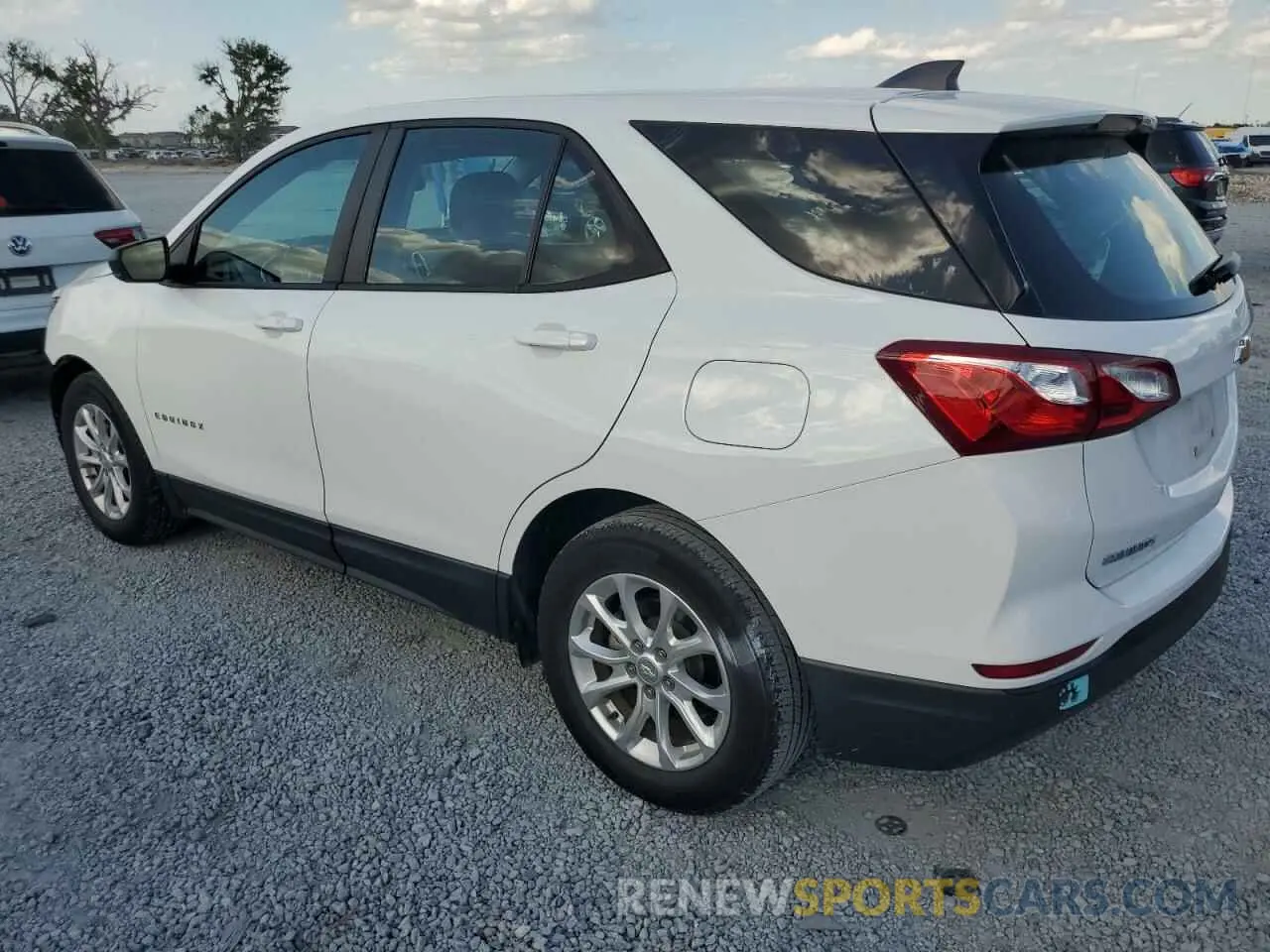 2 Photograph of a damaged car 3GNAXHEVXLS620197 CHEVROLET EQUINOX 2020