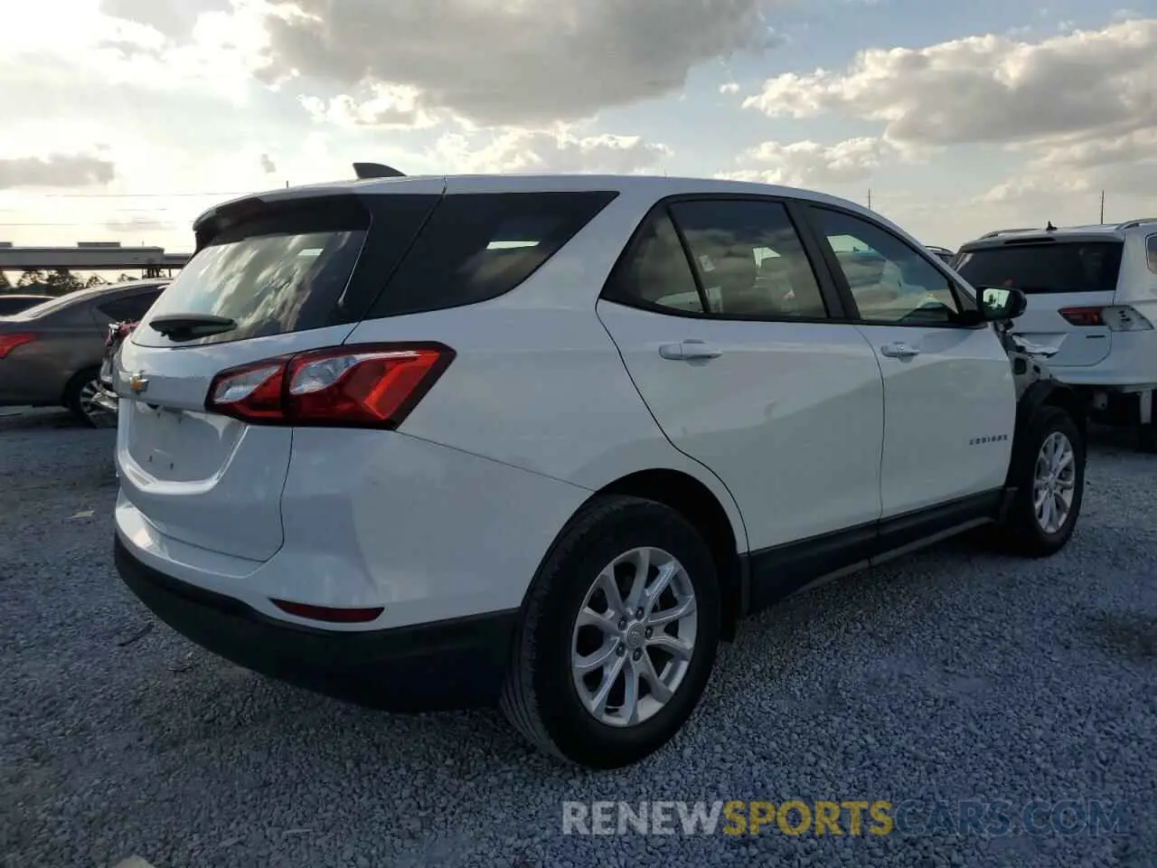 3 Photograph of a damaged car 3GNAXHEVXLS620197 CHEVROLET EQUINOX 2020