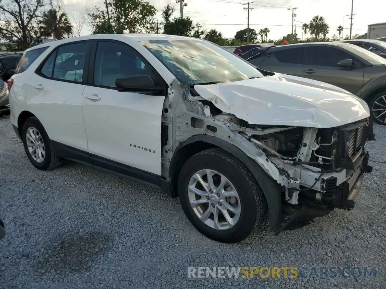 4 Photograph of a damaged car 3GNAXHEVXLS620197 CHEVROLET EQUINOX 2020
