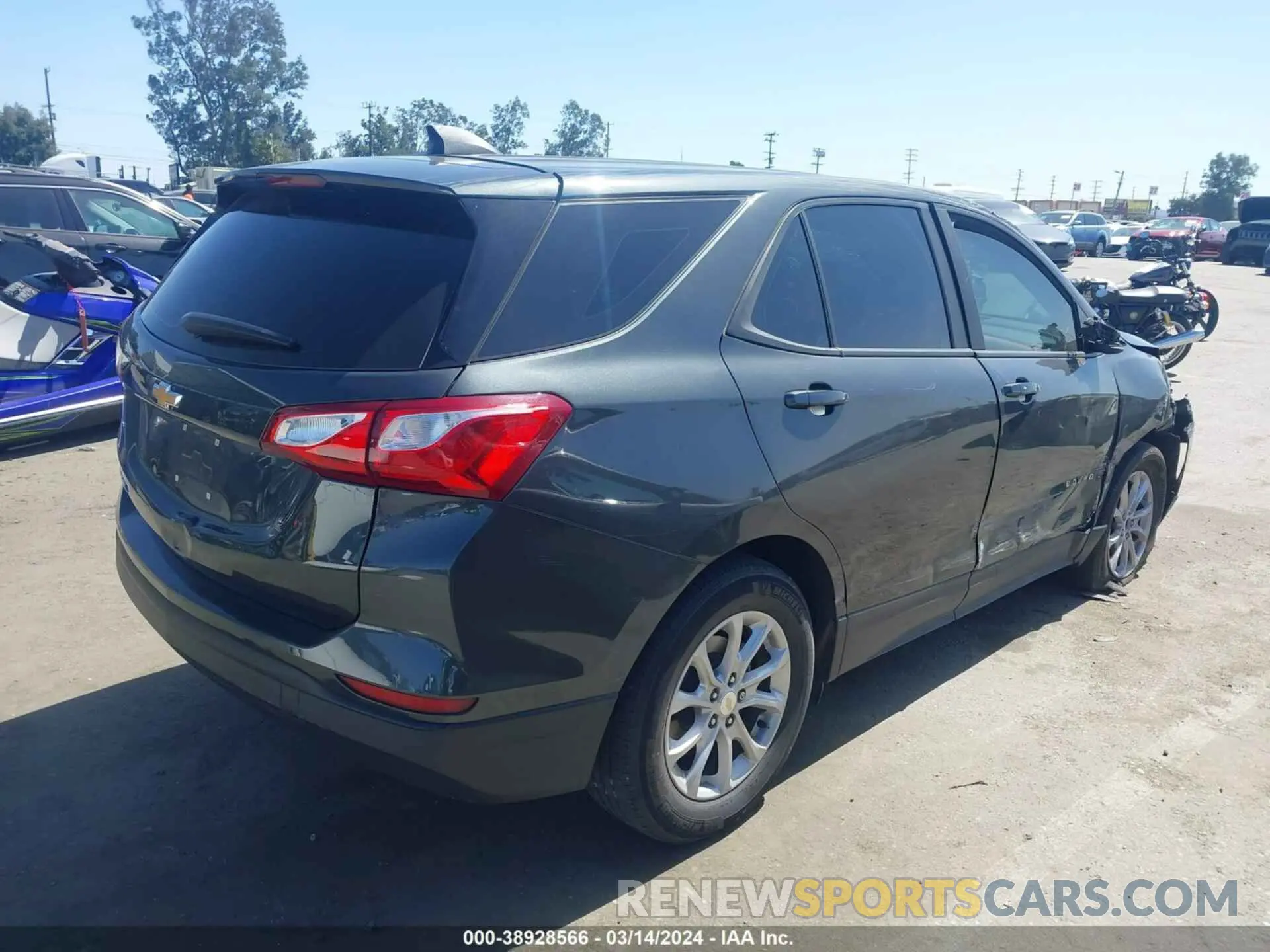 4 Photograph of a damaged car 3GNAXHEVXLS666922 CHEVROLET EQUINOX 2020