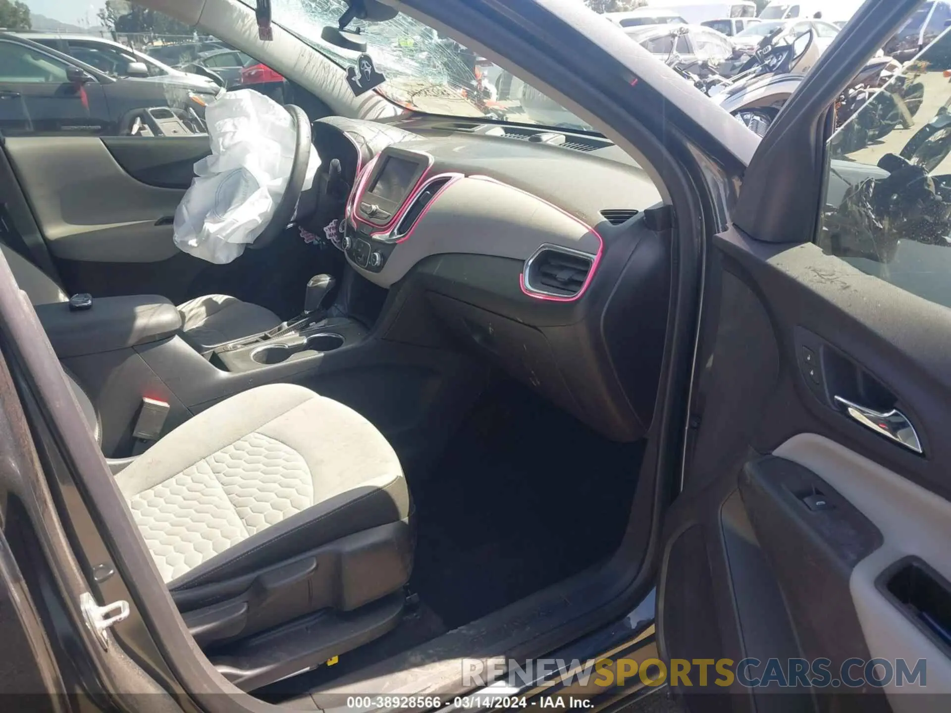 5 Photograph of a damaged car 3GNAXHEVXLS666922 CHEVROLET EQUINOX 2020