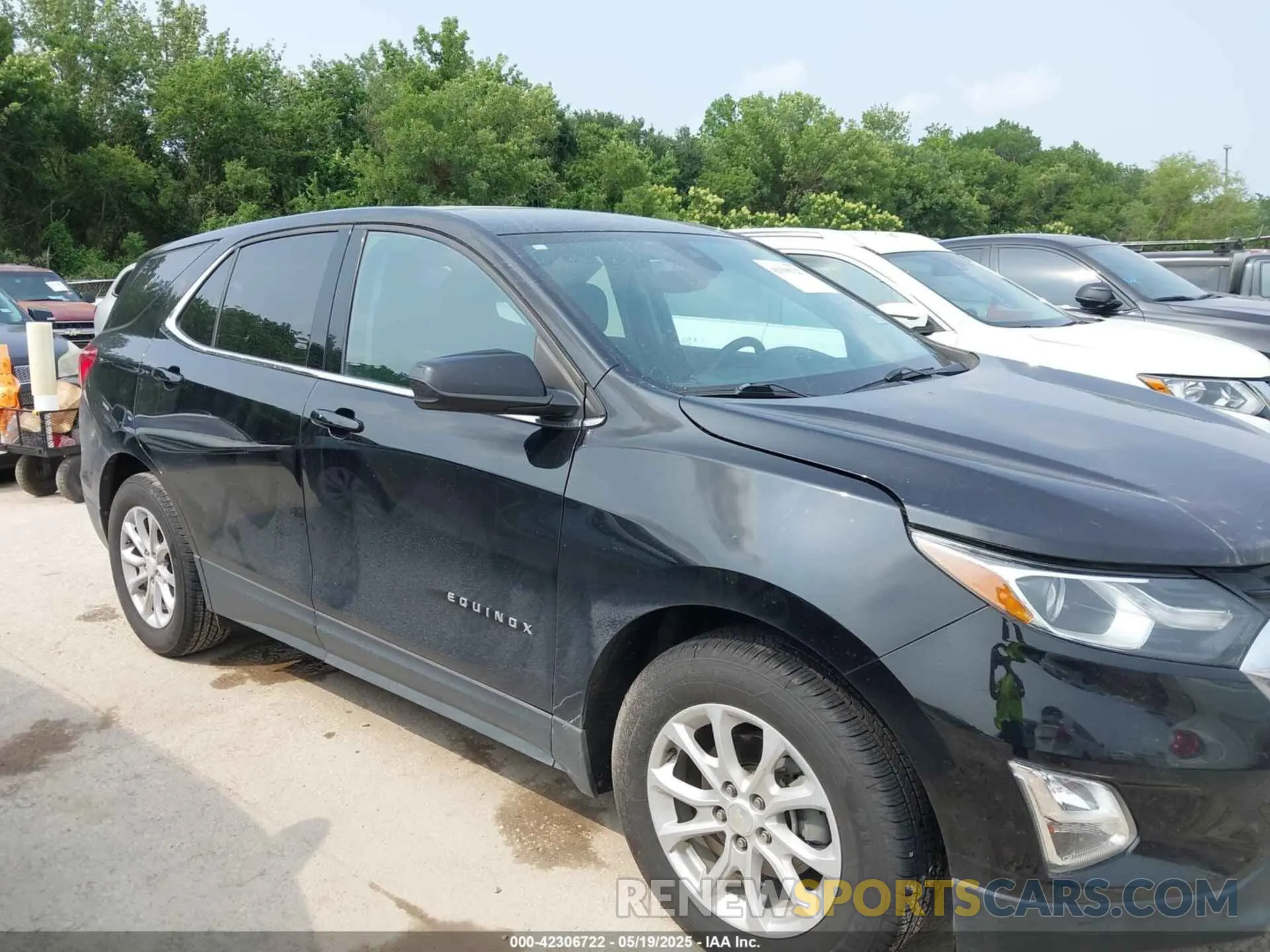 13 Photograph of a damaged car 3GNAXJEV0LL129638 CHEVROLET EQUINOX 2020