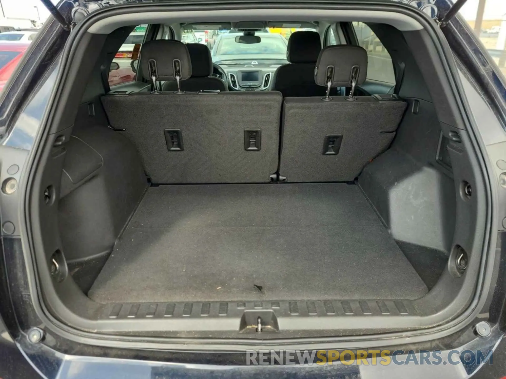 12 Photograph of a damaged car 3GNAXJEV0LS729713 CHEVROLET EQUINOX 2020