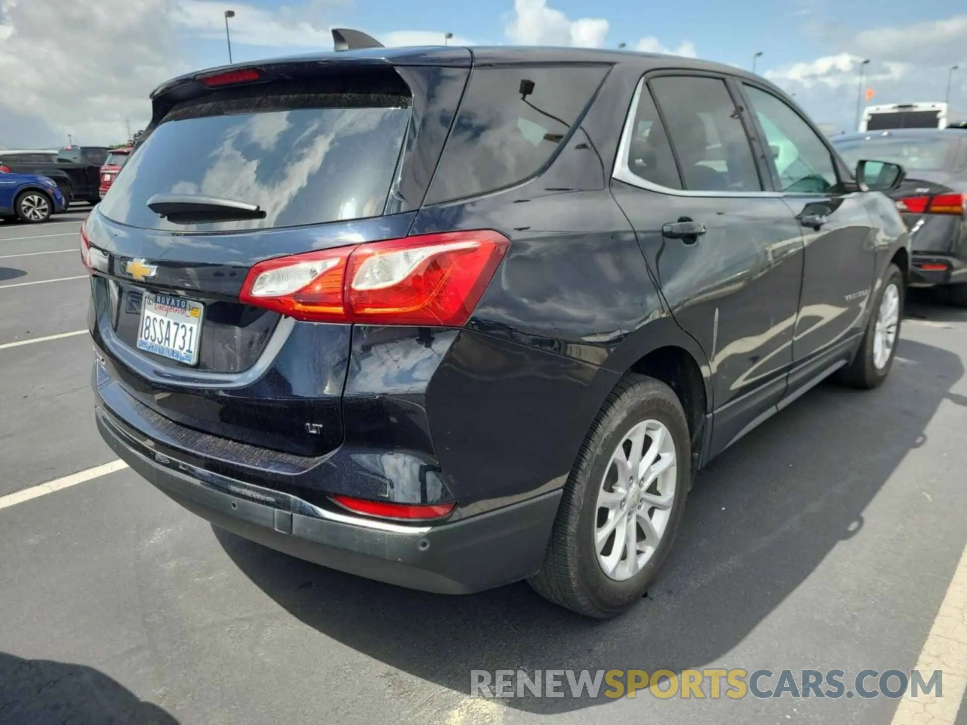 2 Photograph of a damaged car 3GNAXJEV0LS729713 CHEVROLET EQUINOX 2020