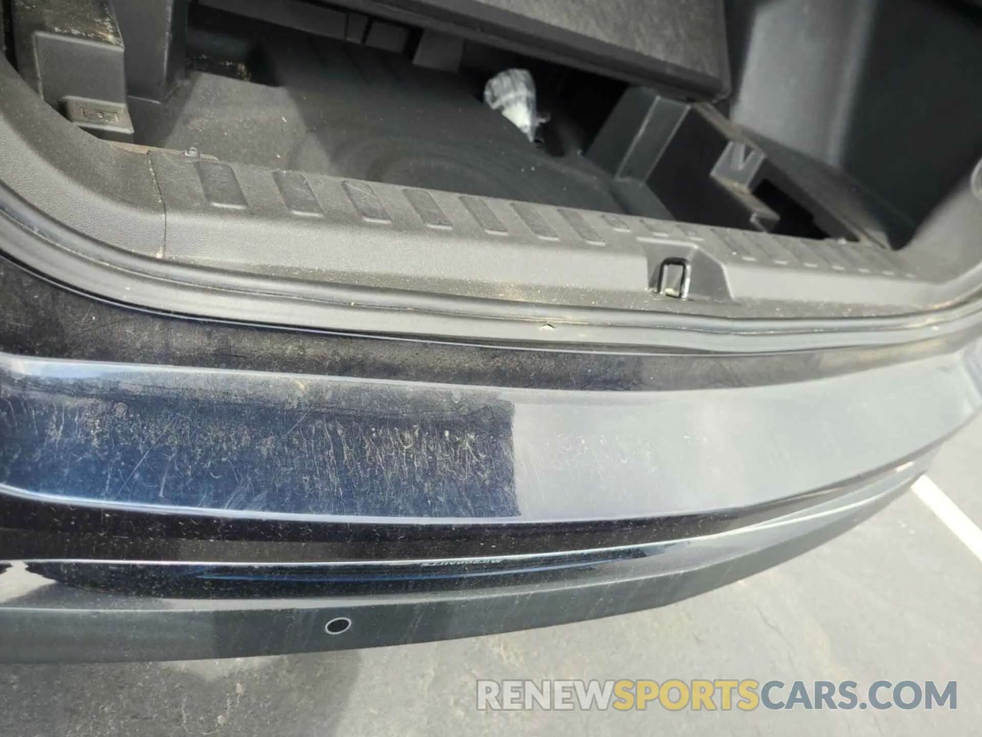 21 Photograph of a damaged car 3GNAXJEV0LS729713 CHEVROLET EQUINOX 2020