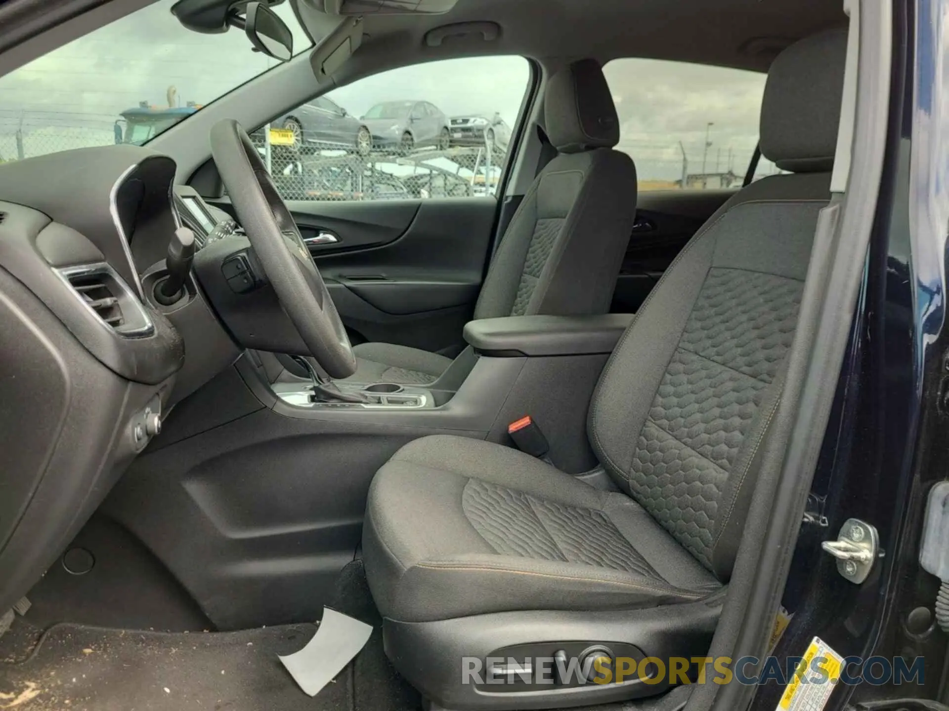 25 Photograph of a damaged car 3GNAXJEV0LS729713 CHEVROLET EQUINOX 2020