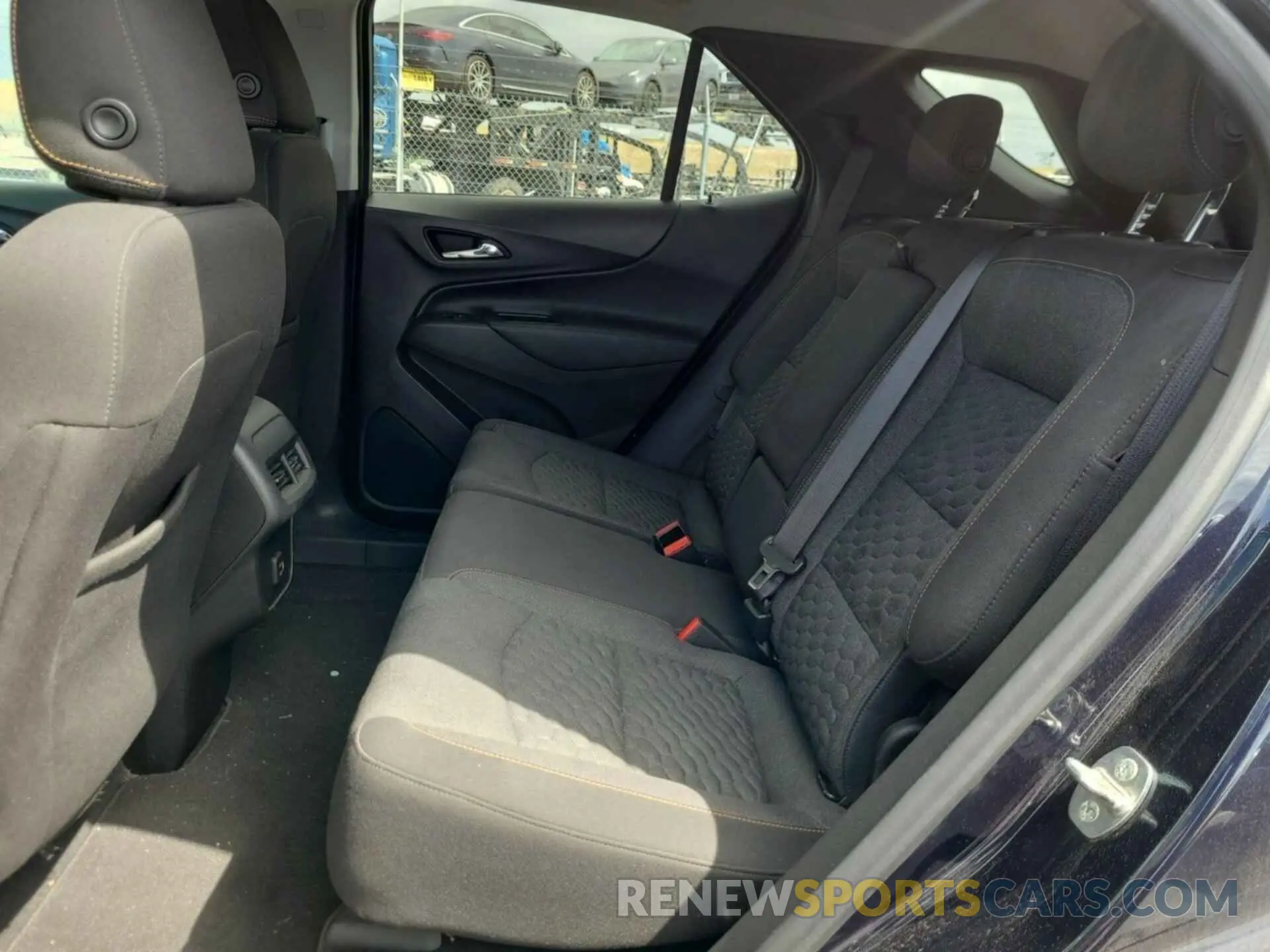 3 Photograph of a damaged car 3GNAXJEV0LS729713 CHEVROLET EQUINOX 2020