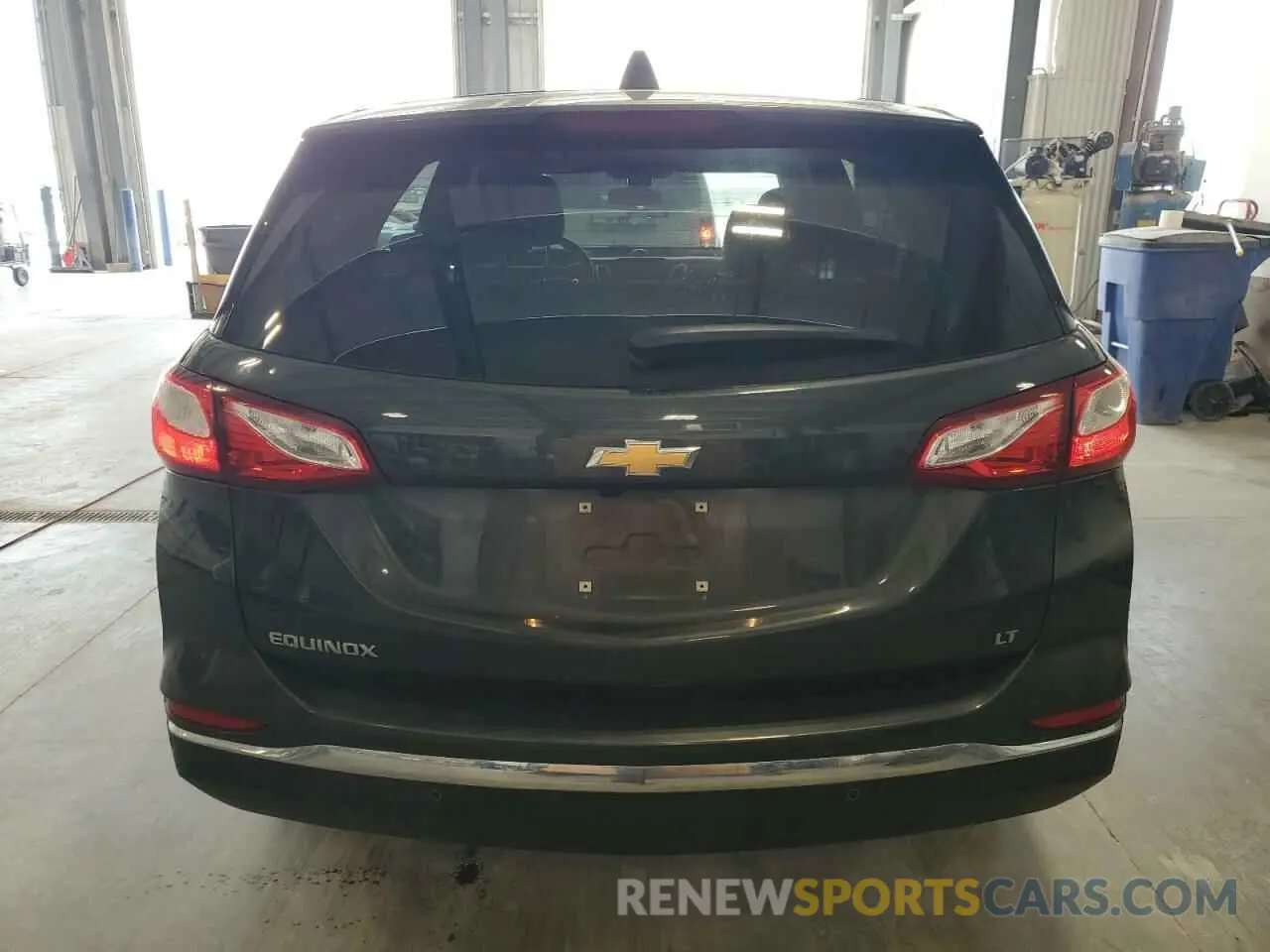 6 Photograph of a damaged car 3GNAXJEV1LS525910 CHEVROLET EQUINOX 2020