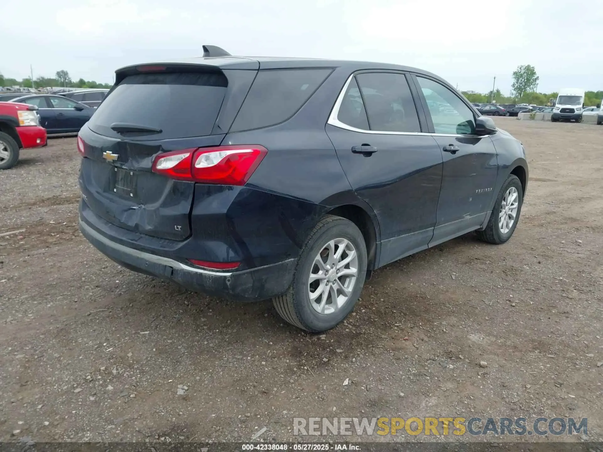 4 Photograph of a damaged car 3GNAXJEV1LS711544 CHEVROLET EQUINOX 2020