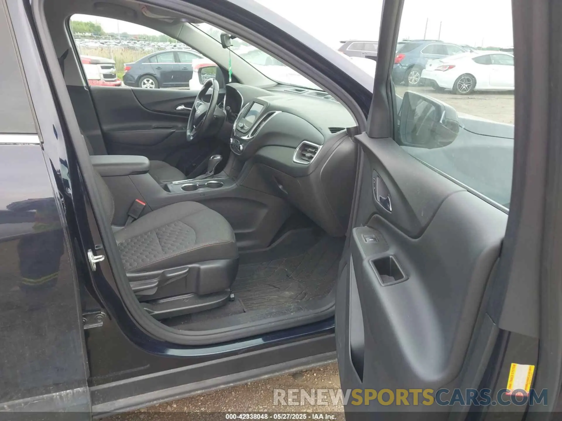 5 Photograph of a damaged car 3GNAXJEV1LS711544 CHEVROLET EQUINOX 2020