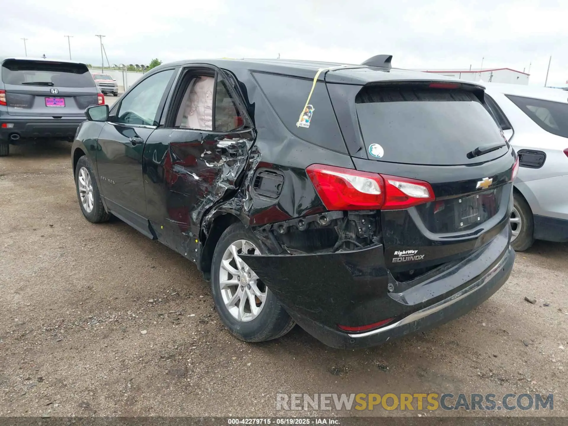 3 Photograph of a damaged car 3GNAXJEV3LL254083 CHEVROLET EQUINOX 2020