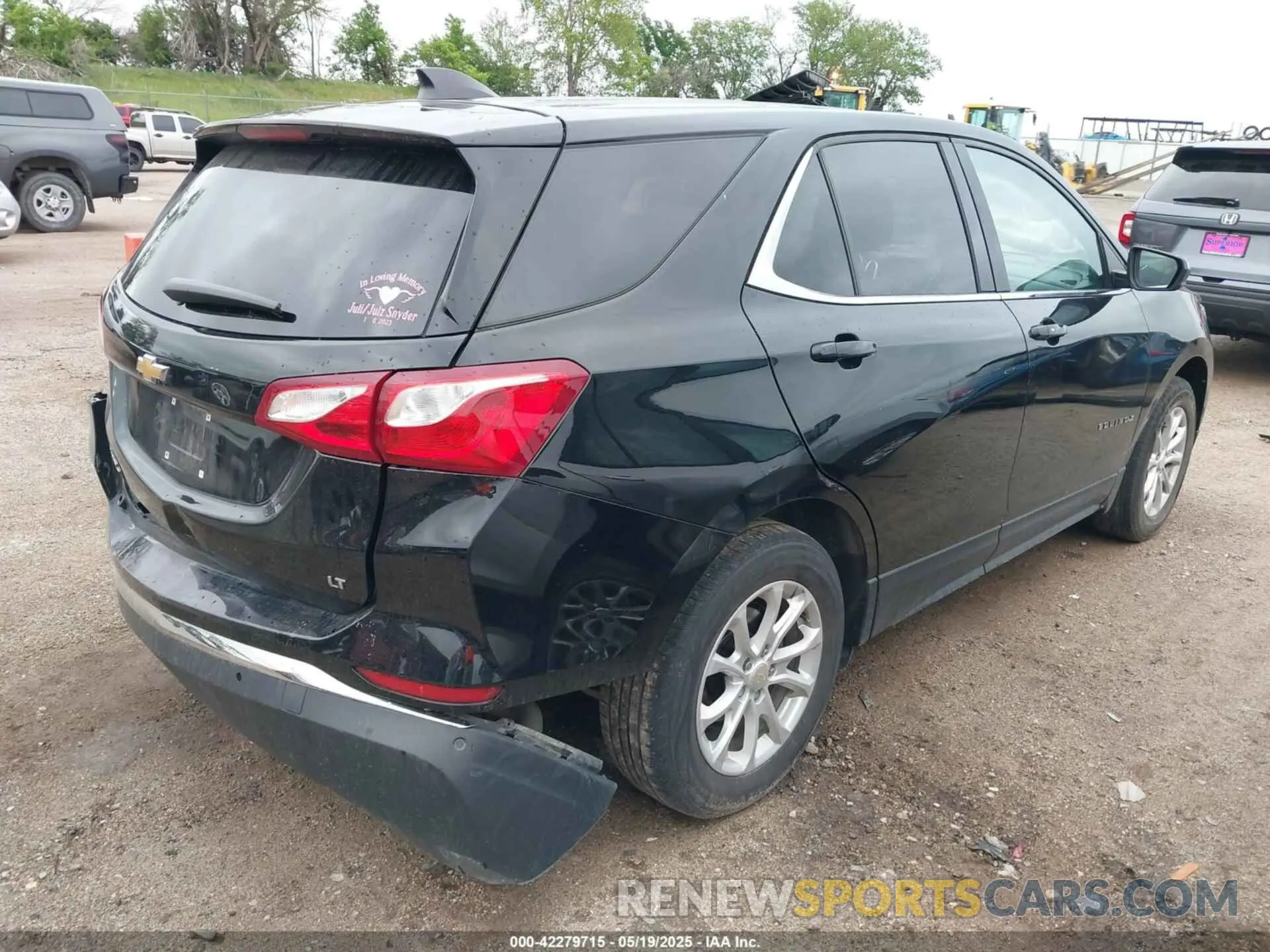 4 Photograph of a damaged car 3GNAXJEV3LL254083 CHEVROLET EQUINOX 2020