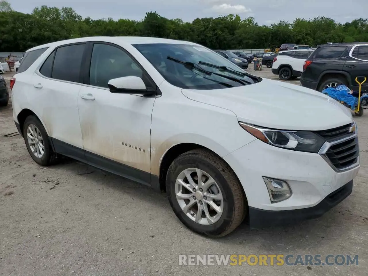 4 Photograph of a damaged car 3GNAXJEV3LS553904 CHEVROLET EQUINOX 2020