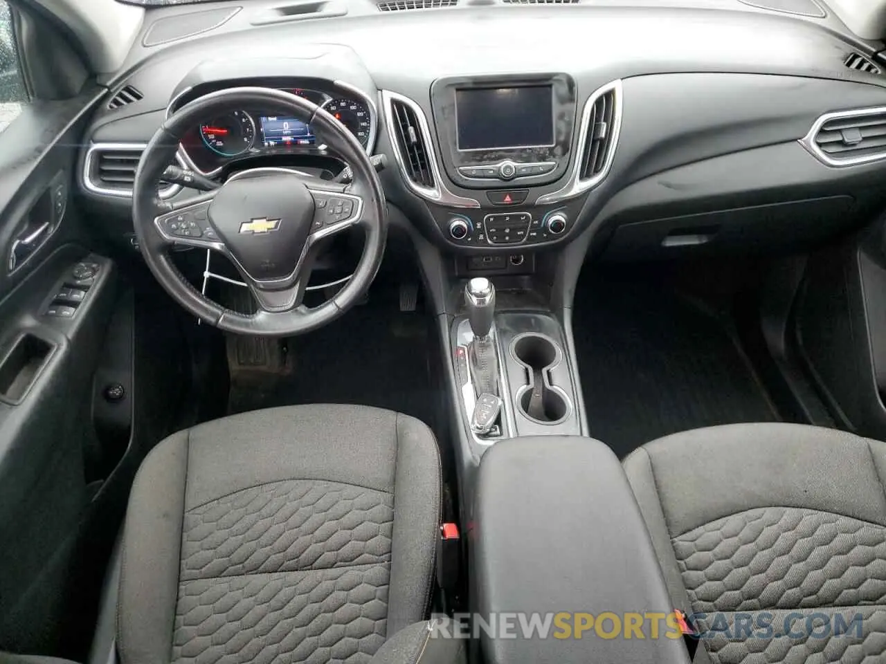 8 Photograph of a damaged car 3GNAXJEV3LS583002 CHEVROLET EQUINOX 2020