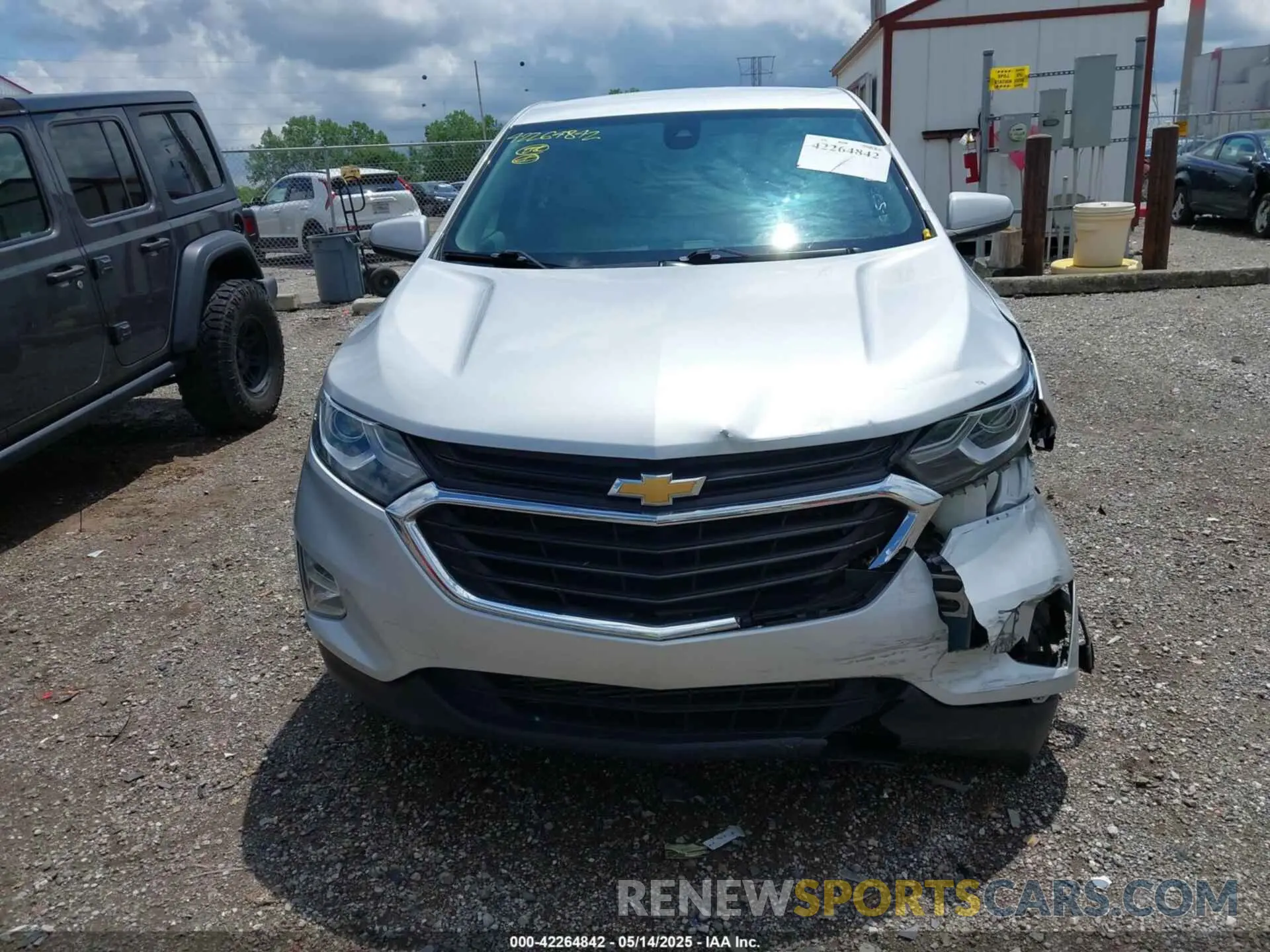 12 Photograph of a damaged car 3GNAXJEV3LS720987 CHEVROLET EQUINOX 2020