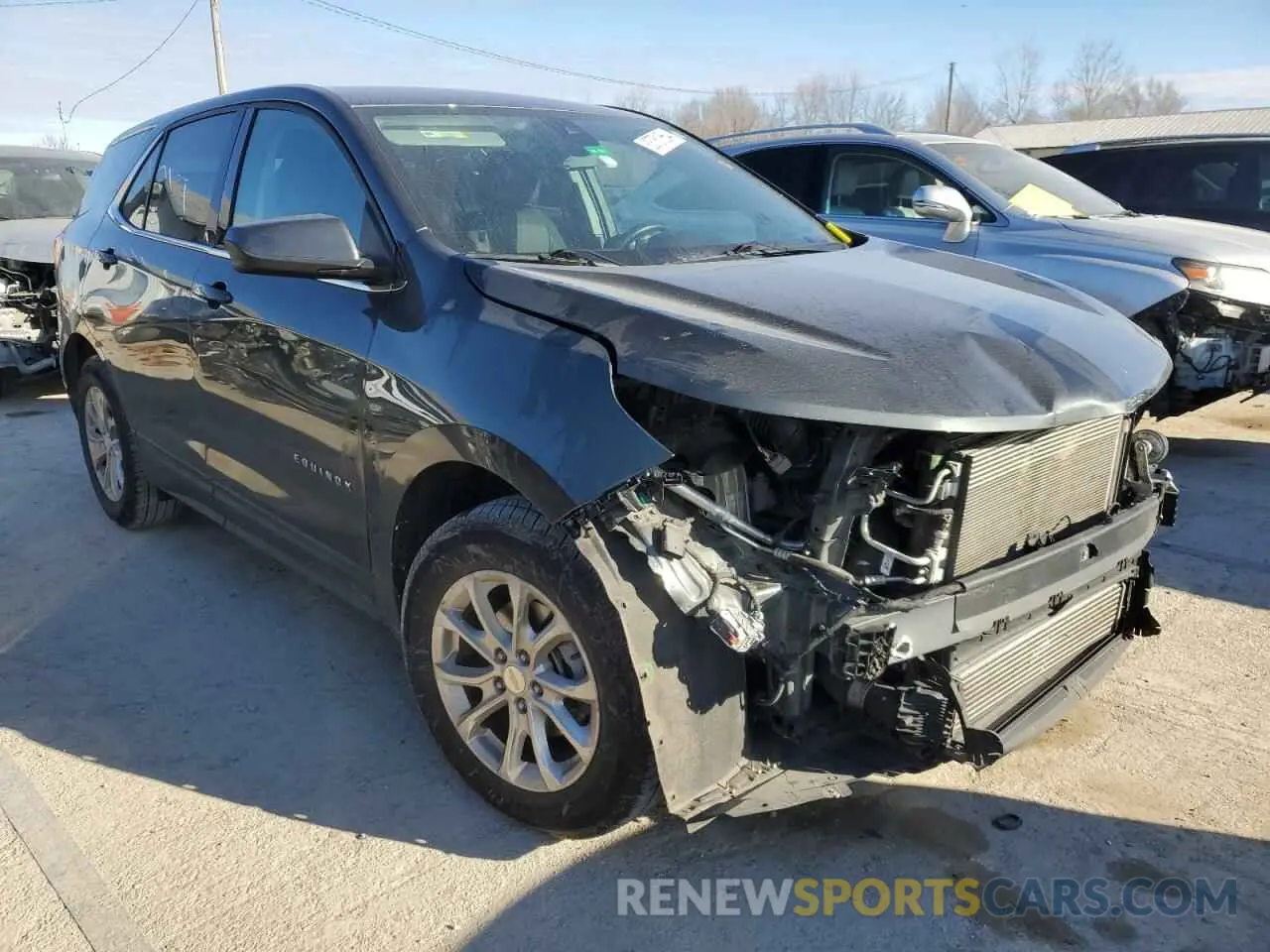 4 Photograph of a damaged car 3GNAXJEV4LS553202 CHEVROLET EQUINOX 2020