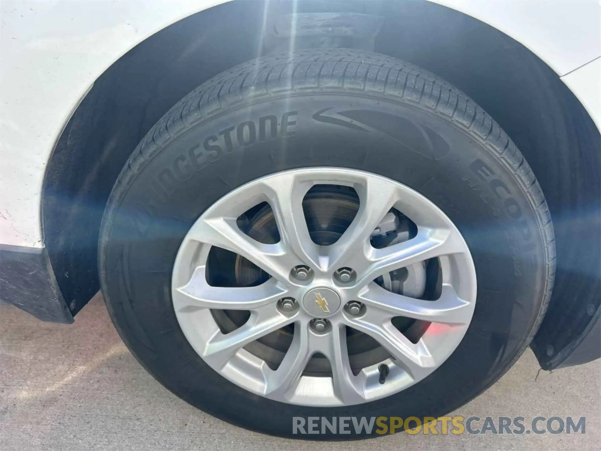 4 Photograph of a damaged car 3GNAXJEV5LL204270 CHEVROLET EQUINOX 2020