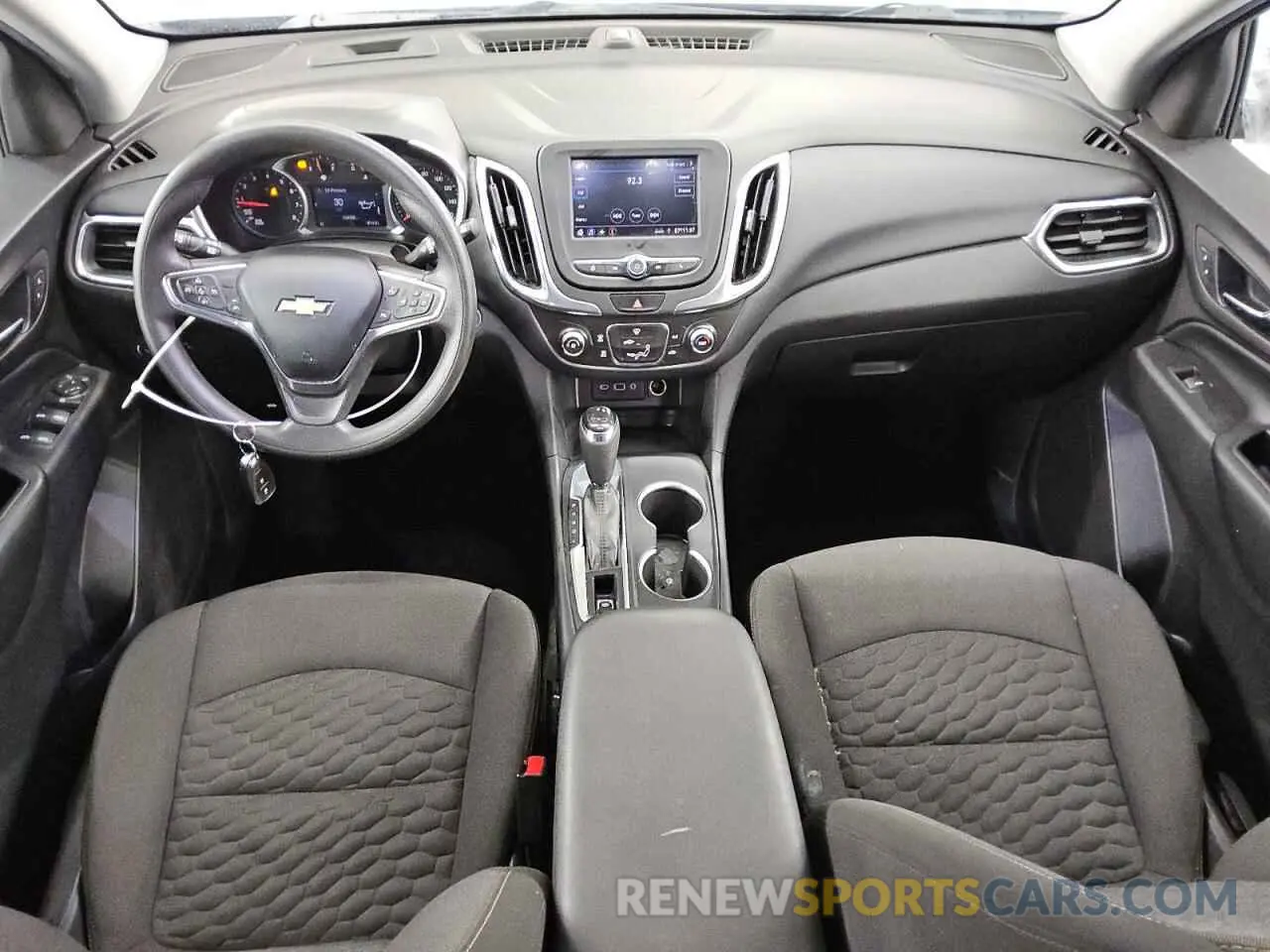 8 Photograph of a damaged car 3GNAXJEV5LS550423 CHEVROLET EQUINOX 2020
