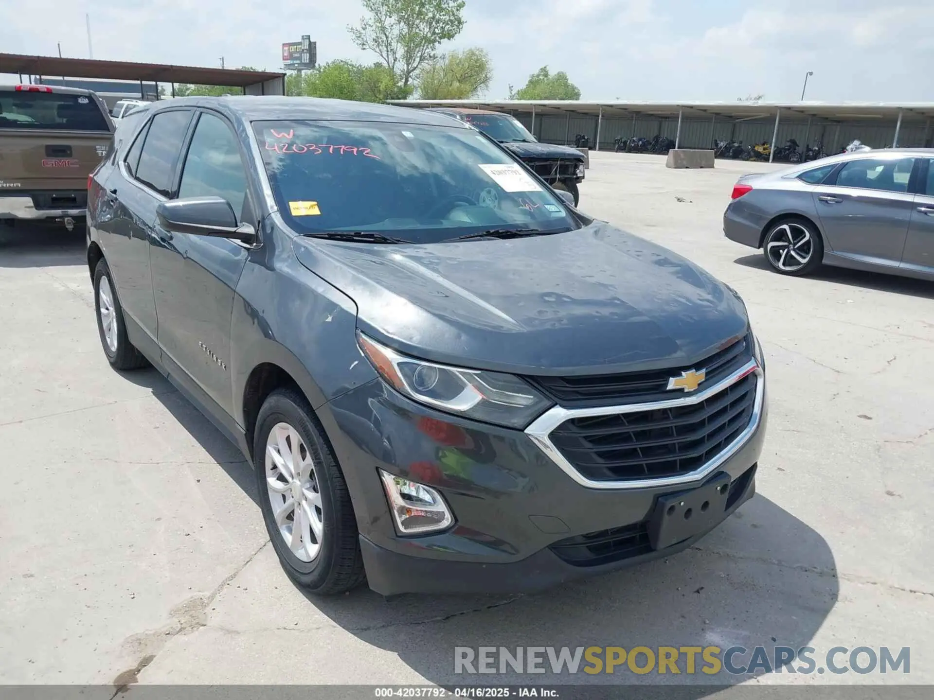 1 Photograph of a damaged car 3GNAXJEV5LS574687 CHEVROLET EQUINOX 2020