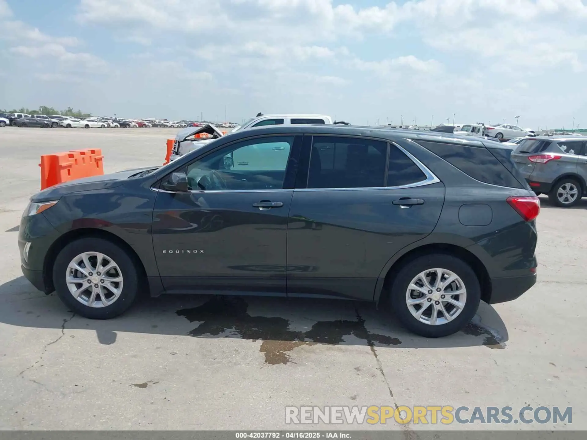 14 Photograph of a damaged car 3GNAXJEV5LS574687 CHEVROLET EQUINOX 2020