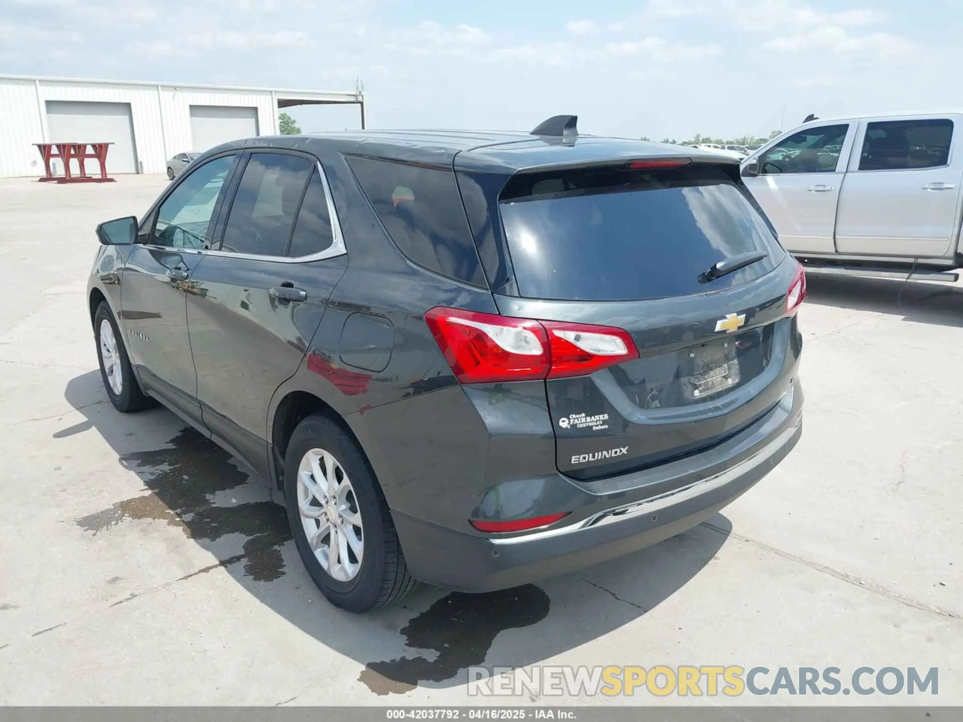 3 Photograph of a damaged car 3GNAXJEV5LS574687 CHEVROLET EQUINOX 2020