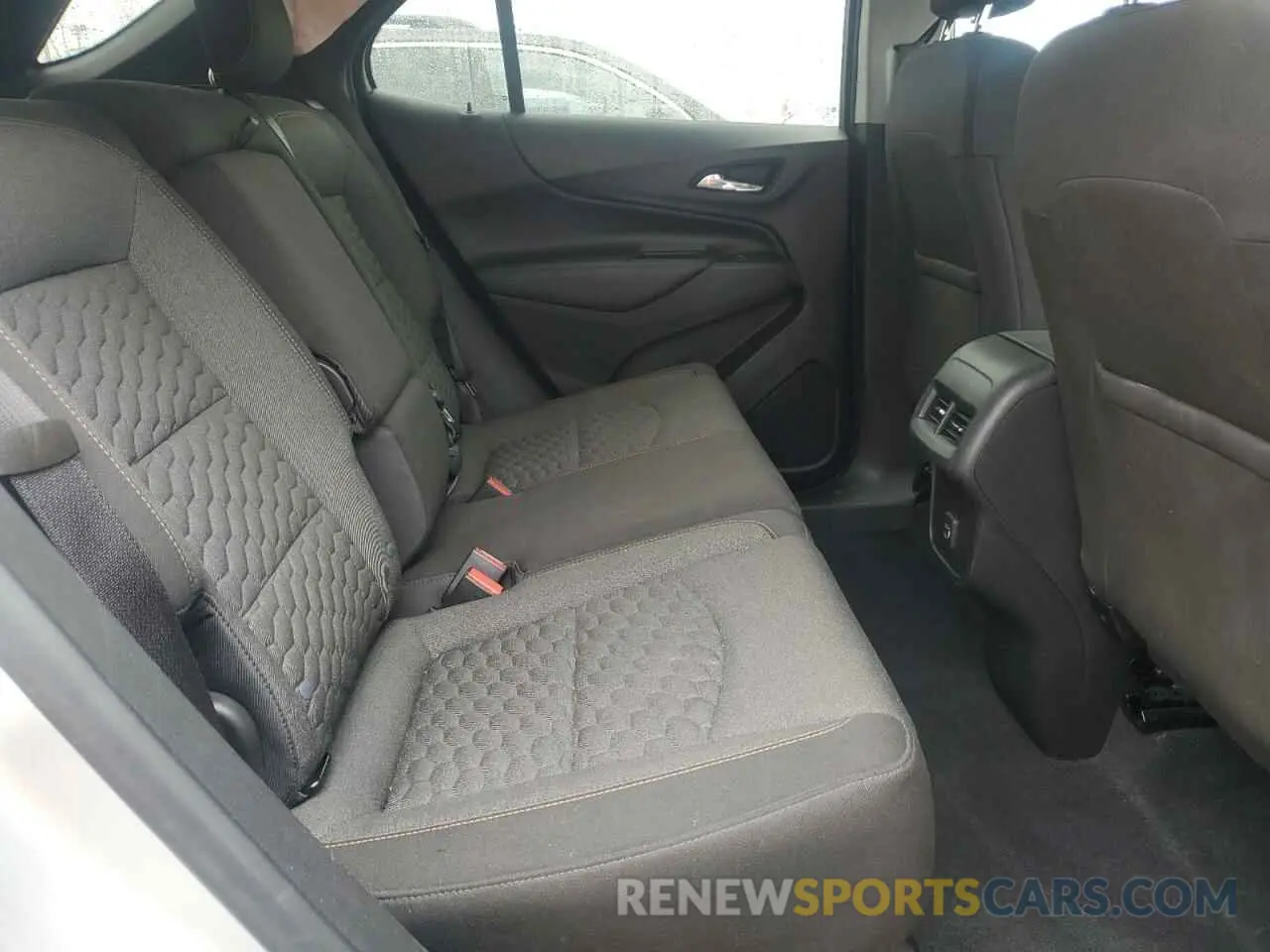 11 Photograph of a damaged car 3GNAXJEV5LS578366 CHEVROLET EQUINOX 2020