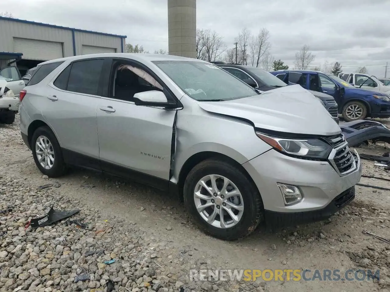 4 Photograph of a damaged car 3GNAXJEV5LS578366 CHEVROLET EQUINOX 2020