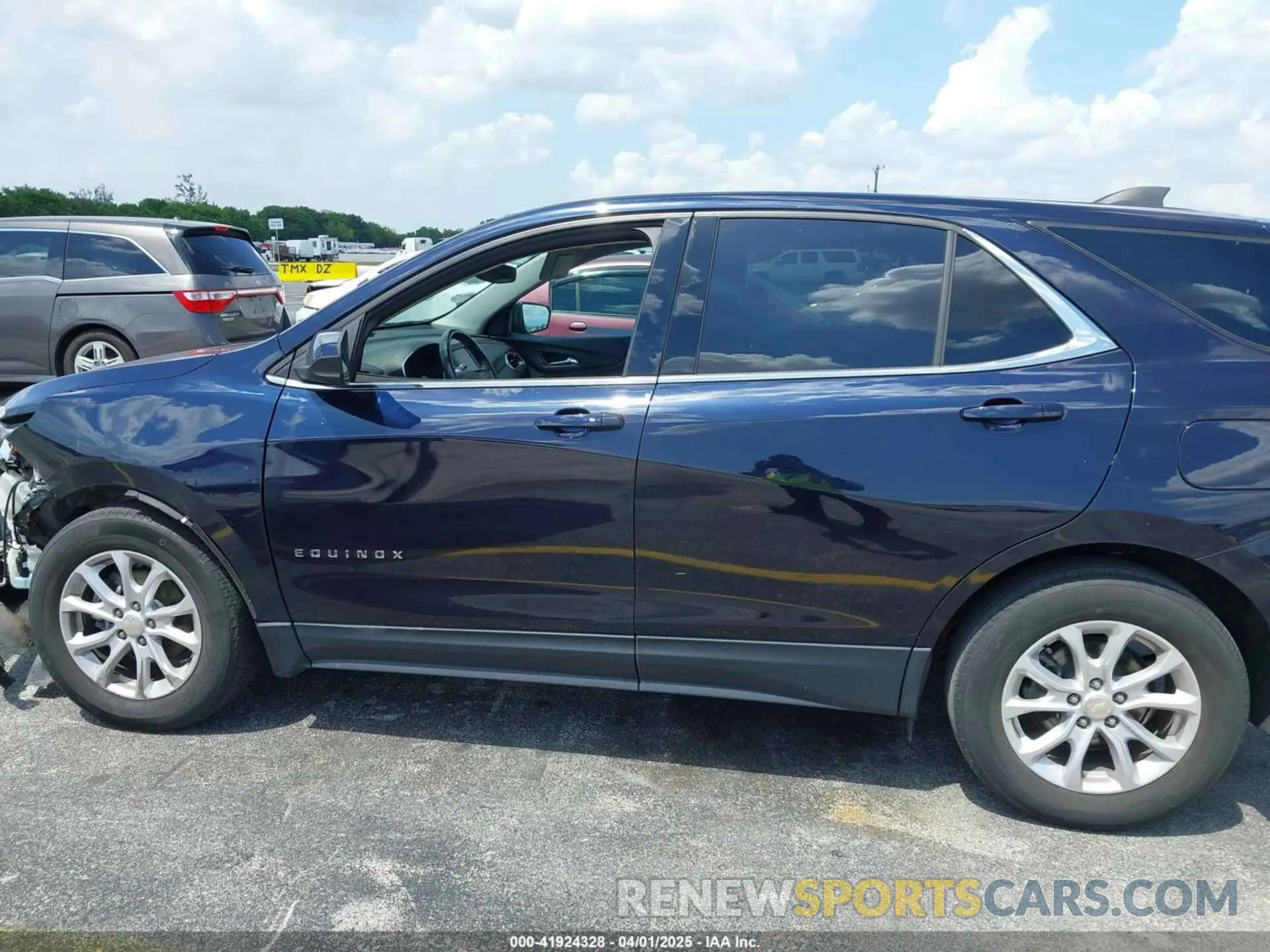 14 Photograph of a damaged car 3GNAXJEV5LS592266 CHEVROLET EQUINOX 2020