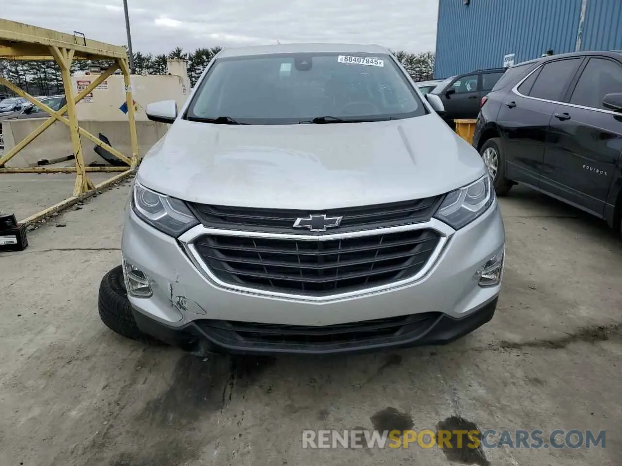 5 Photograph of a damaged car 3GNAXJEV5LS709196 CHEVROLET EQUINOX 2020