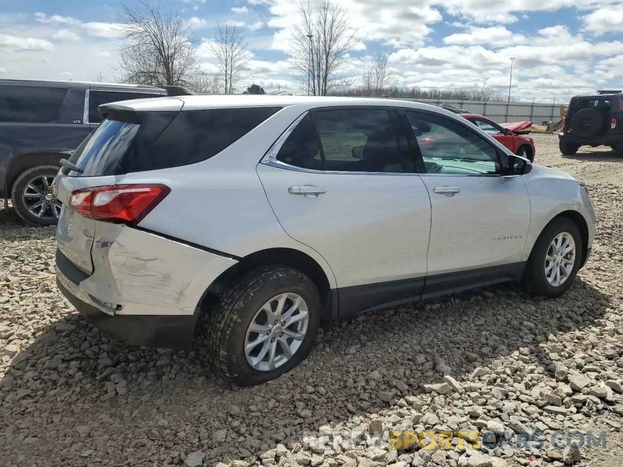 3 Photograph of a damaged car 3GNAXJEV6LS523781 CHEVROLET EQUINOX 2020