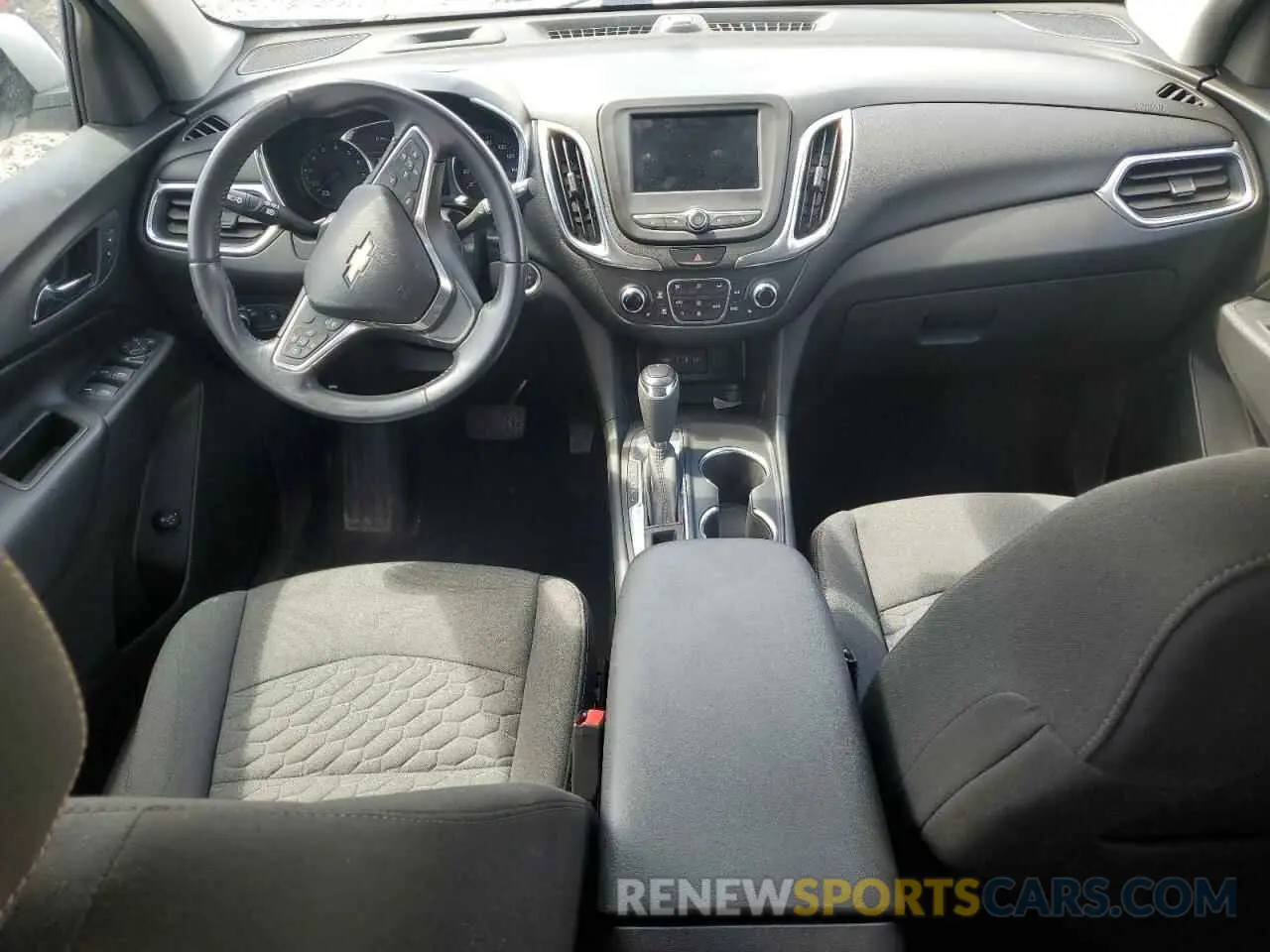 8 Photograph of a damaged car 3GNAXJEV6LS523781 CHEVROLET EQUINOX 2020