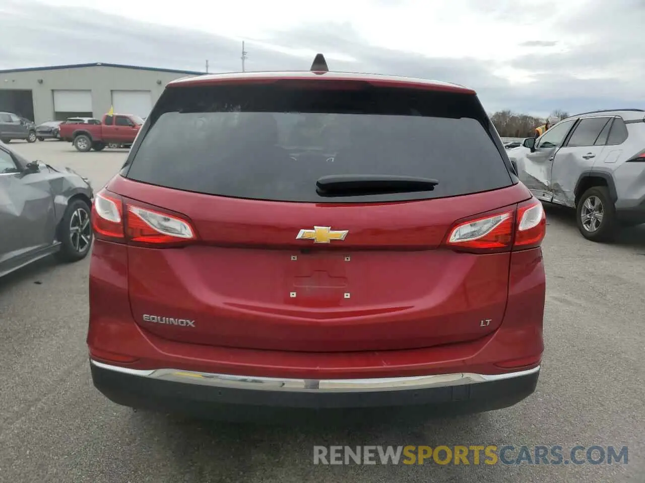 6 Photograph of a damaged car 3GNAXJEV6LS532660 CHEVROLET EQUINOX 2020
