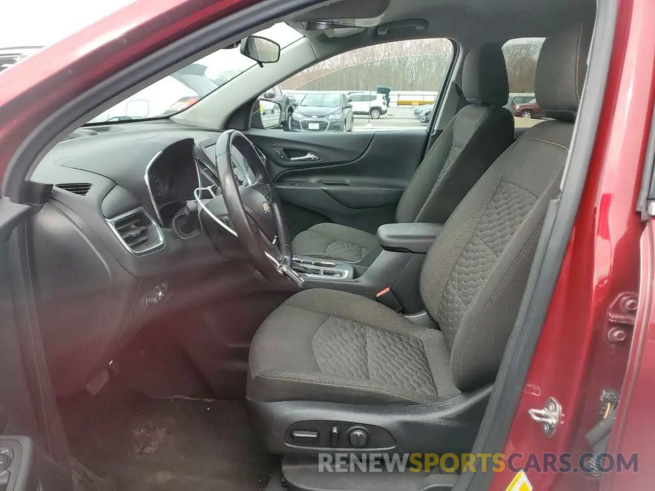 7 Photograph of a damaged car 3GNAXJEV6LS532660 CHEVROLET EQUINOX 2020
