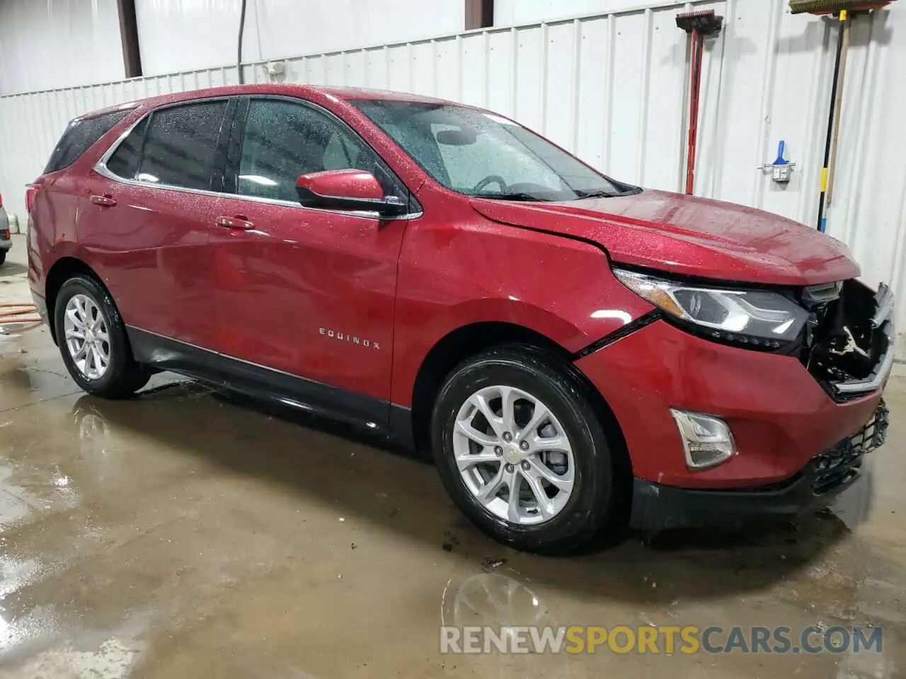 4 Photograph of a damaged car 3GNAXJEV6LS640891 CHEVROLET EQUINOX 2020