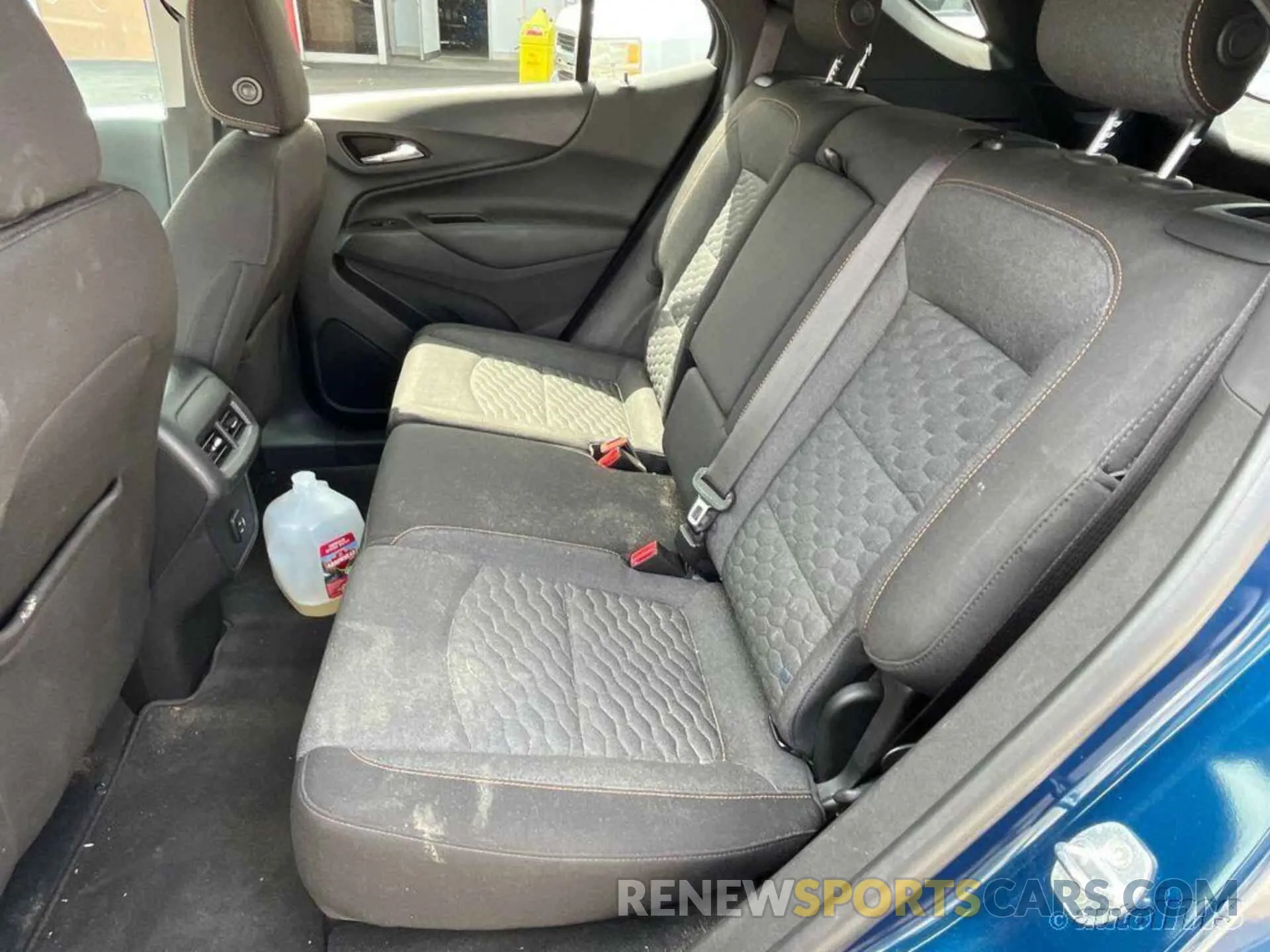 2 Photograph of a damaged car 3GNAXJEV8LL331417 CHEVROLET EQUINOX 2020