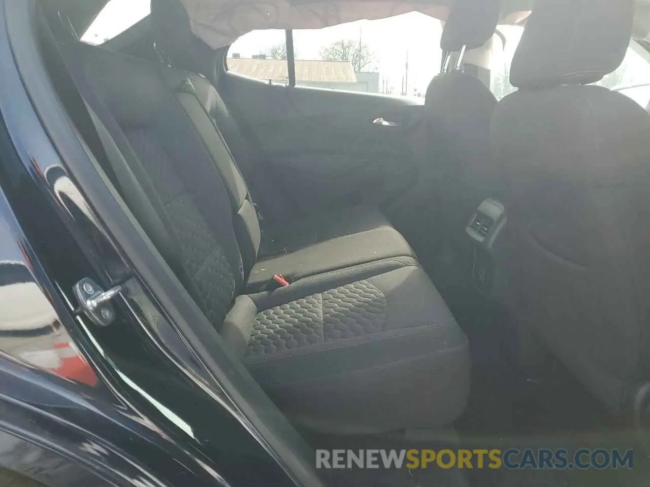 11 Photograph of a damaged car 3GNAXJEV9LS623065 CHEVROLET EQUINOX 2020