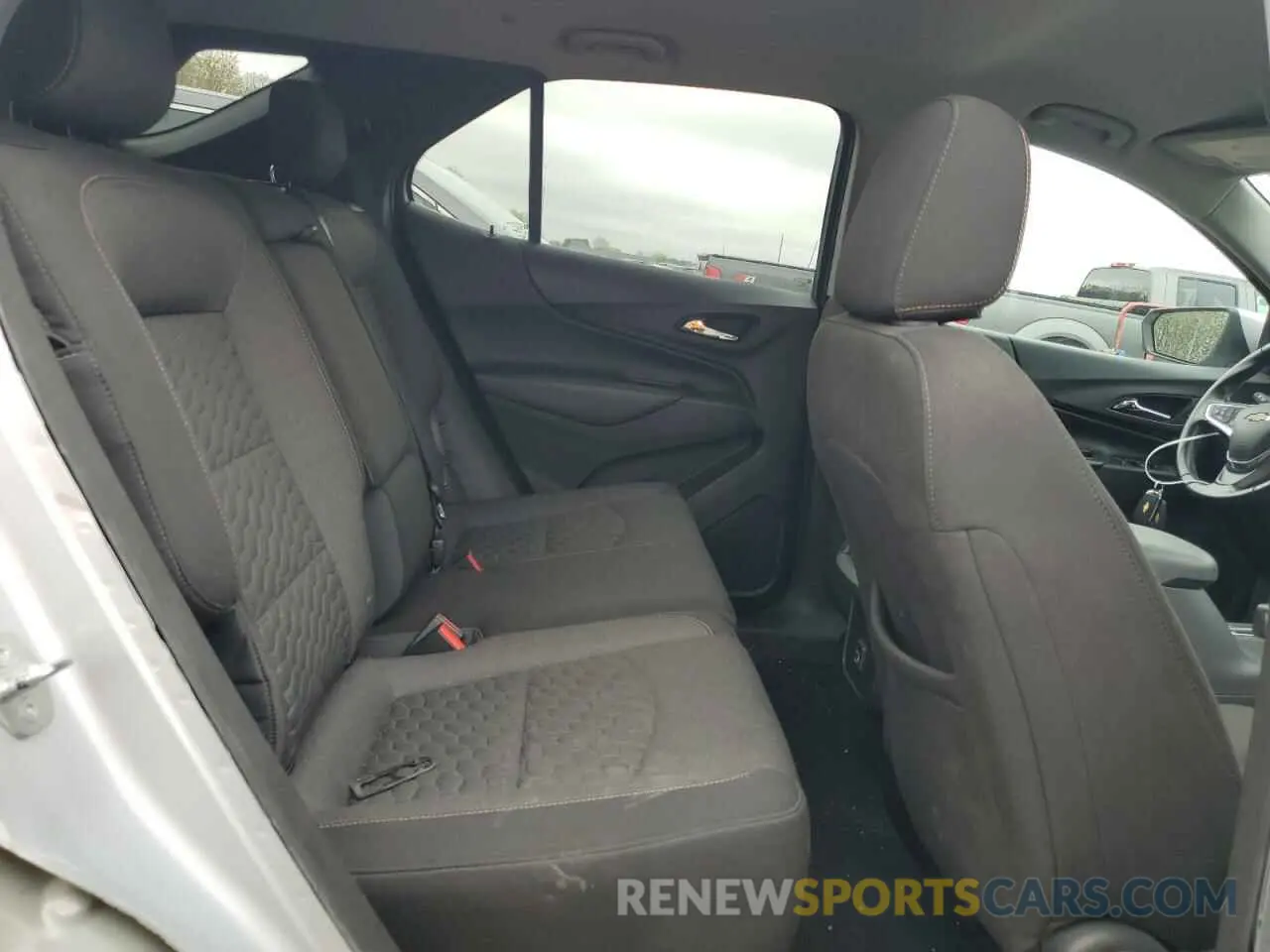 11 Photograph of a damaged car 3GNAXJEVXLL283984 CHEVROLET EQUINOX 2020