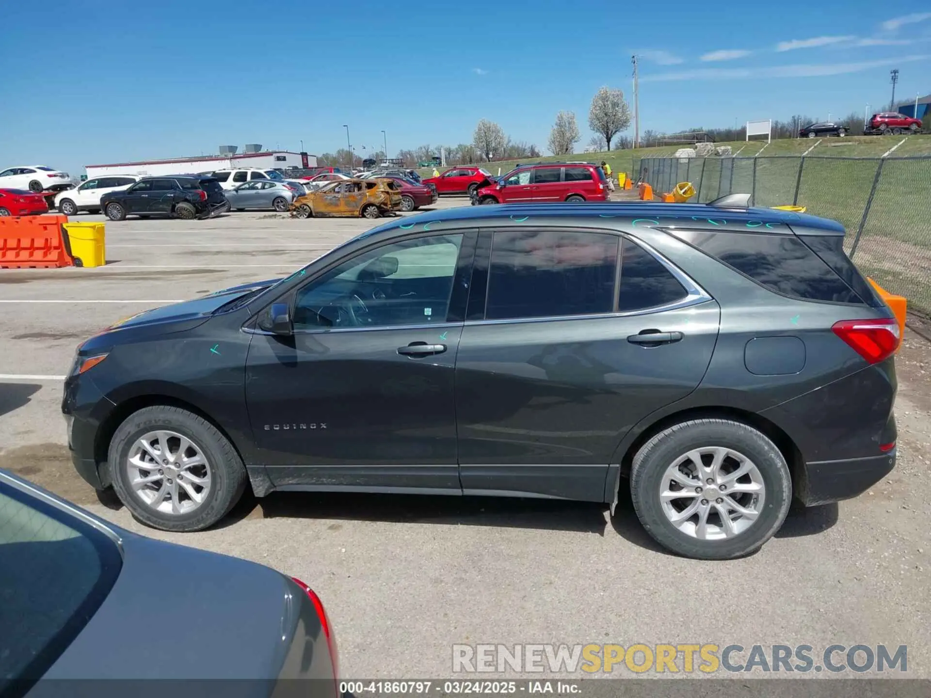 14 Photograph of a damaged car 3GNAXJEVXLS521368 CHEVROLET EQUINOX 2020