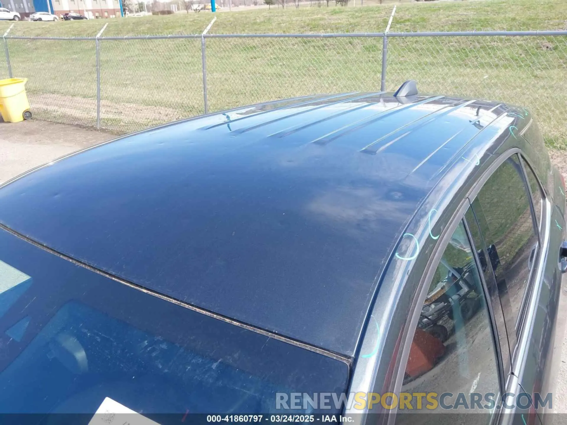 17 Photograph of a damaged car 3GNAXJEVXLS521368 CHEVROLET EQUINOX 2020