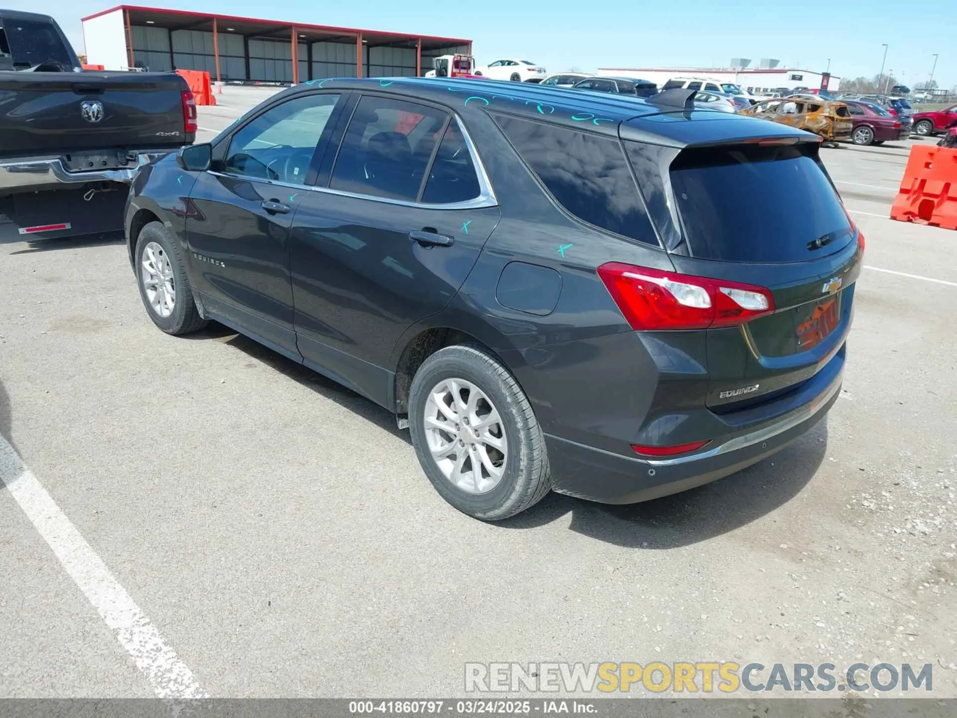 3 Photograph of a damaged car 3GNAXJEVXLS521368 CHEVROLET EQUINOX 2020