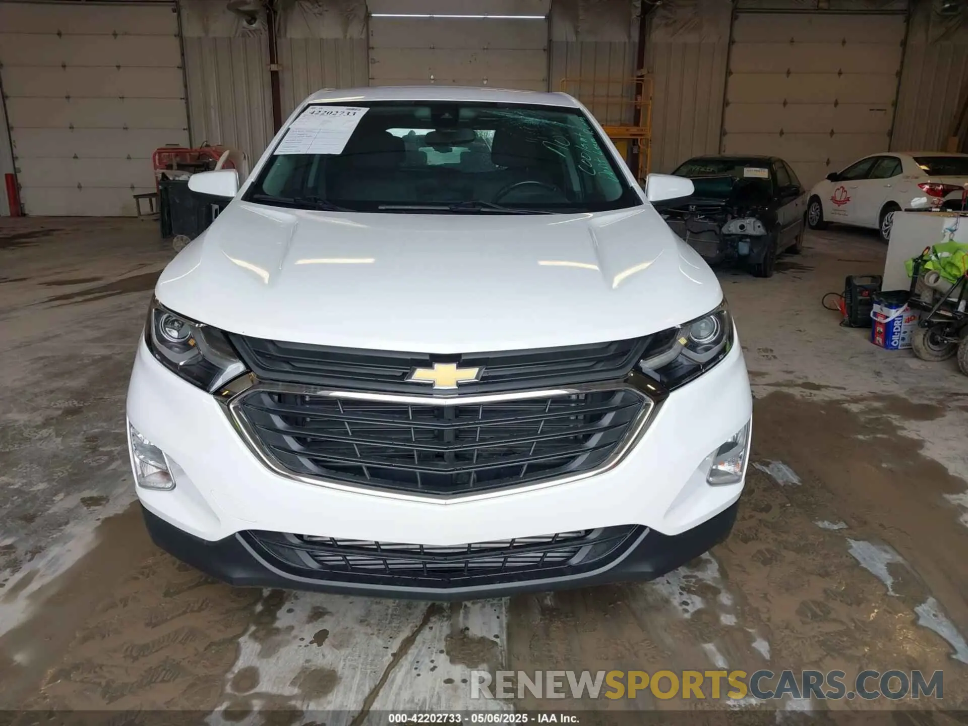 13 Photograph of a damaged car 3GNAXJEVXLS568688 CHEVROLET EQUINOX 2020