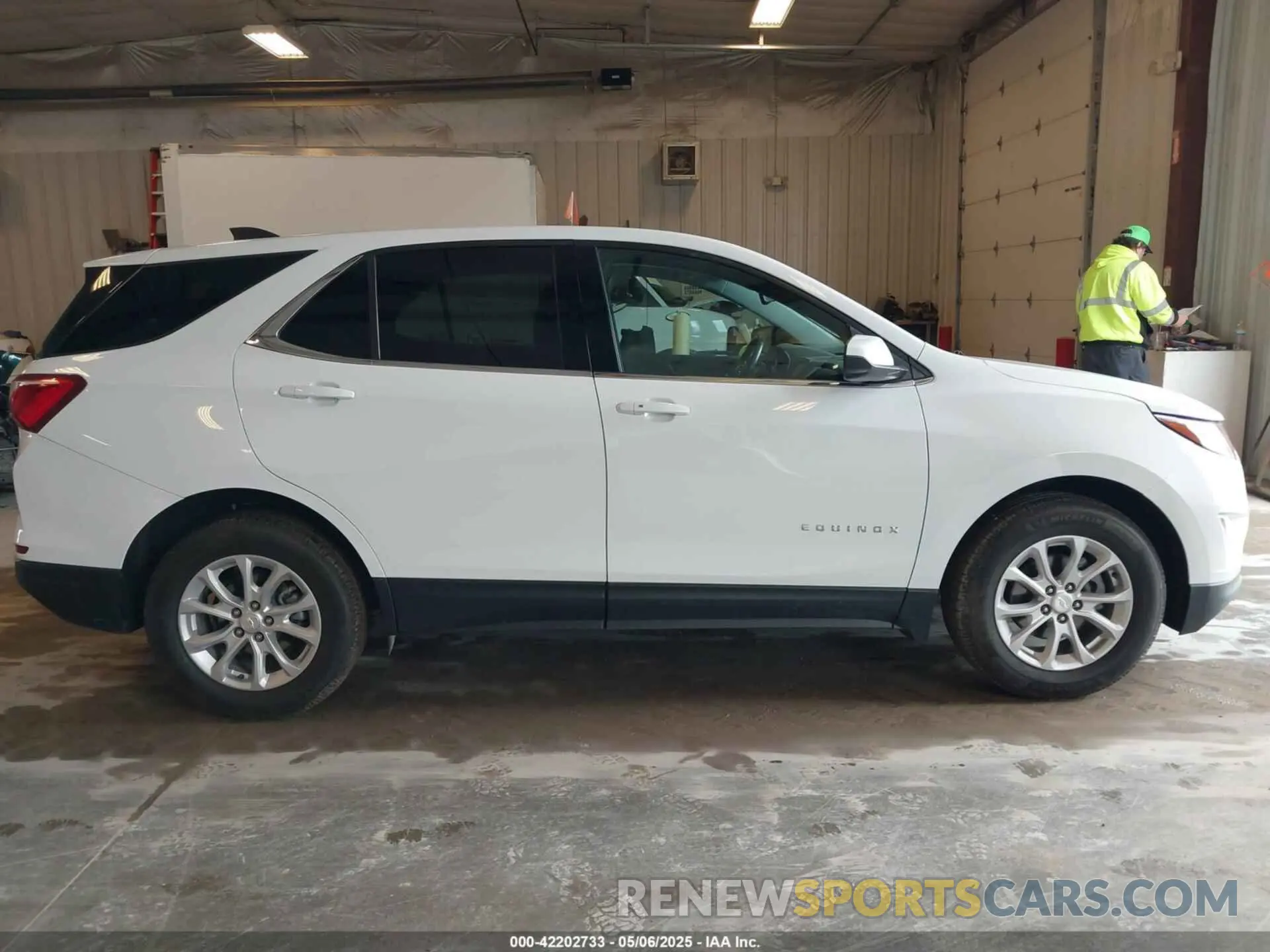 14 Photograph of a damaged car 3GNAXJEVXLS568688 CHEVROLET EQUINOX 2020