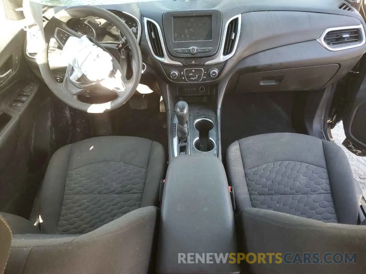 8 Photograph of a damaged car 3GNAXKEV0LL116684 CHEVROLET EQUINOX 2020